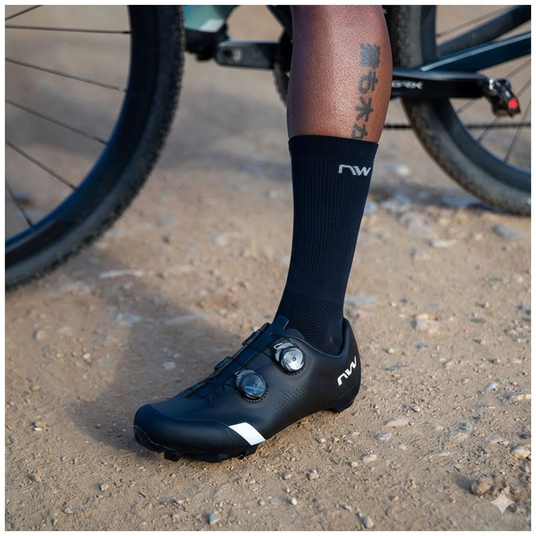 5. Pantofi ciclism MTB XC Northwave Striker - negru/gri | talpă carbon