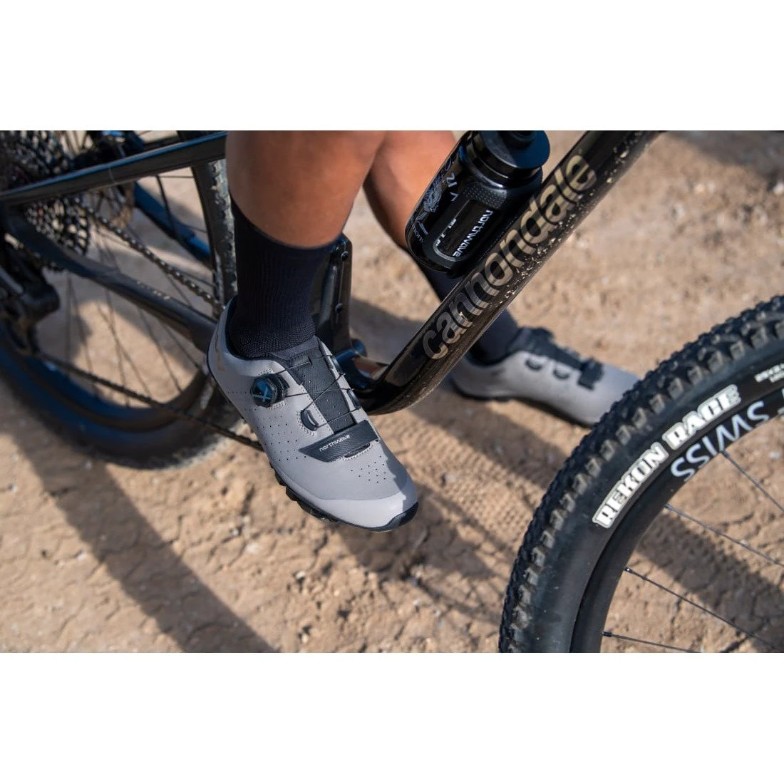 4. Pantofi MTB XC Northwave Hammer Plus - nisip | off-road