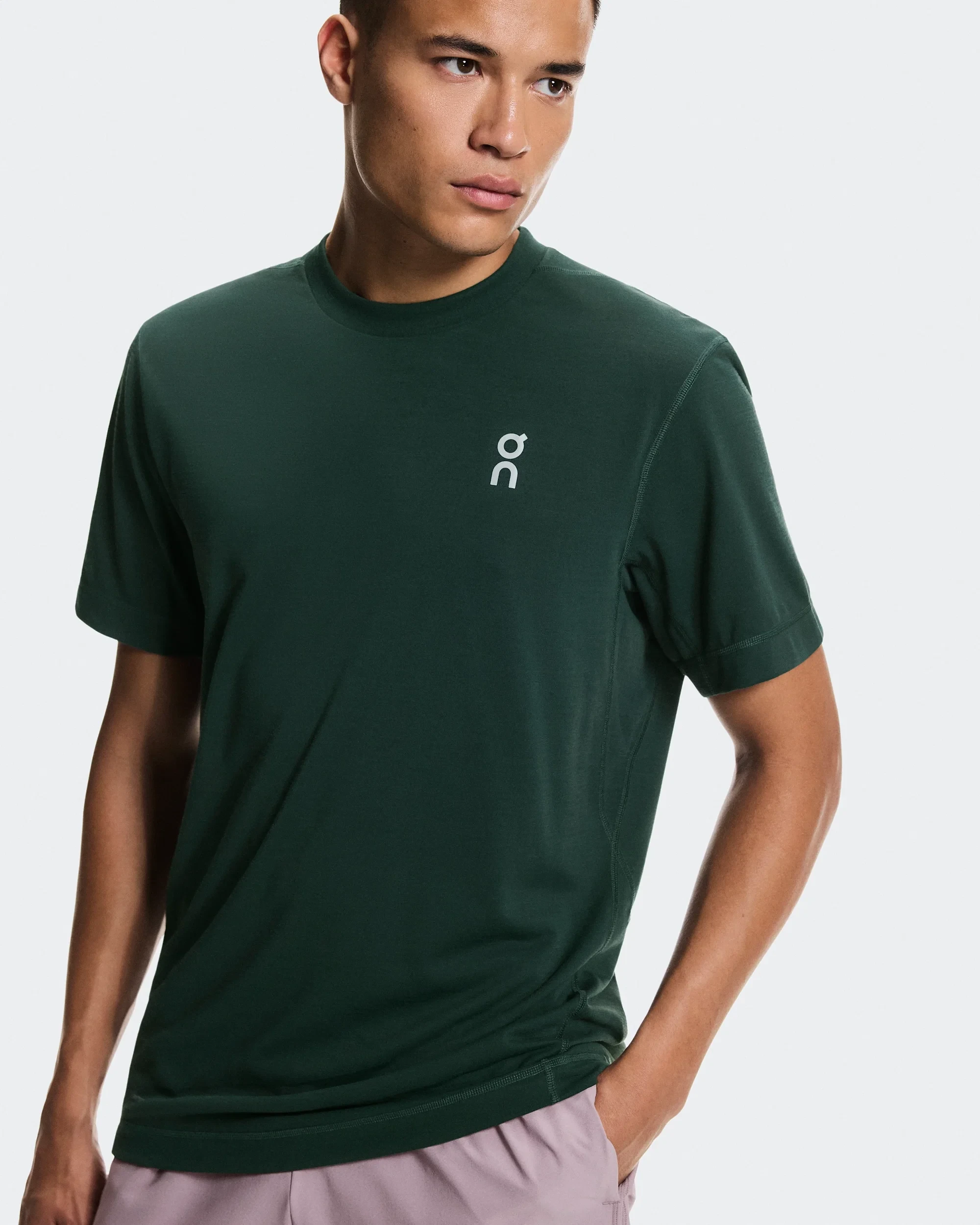3. Tricou antrenament On Train-T Graphic - negru Obsidian | ultra-soft