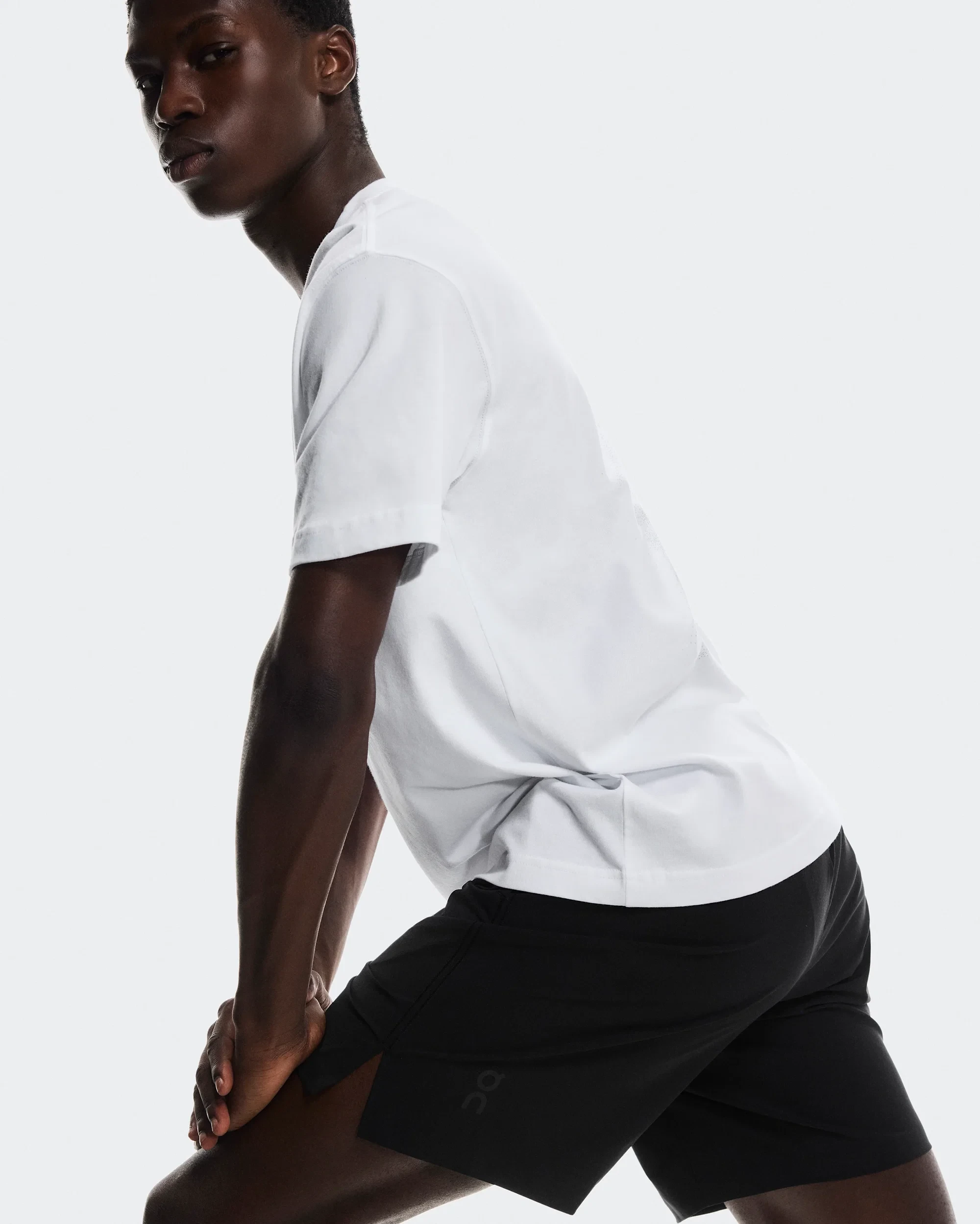 6. Pantaloni scurți On Focus Shorts - negru | antrenament și alergare