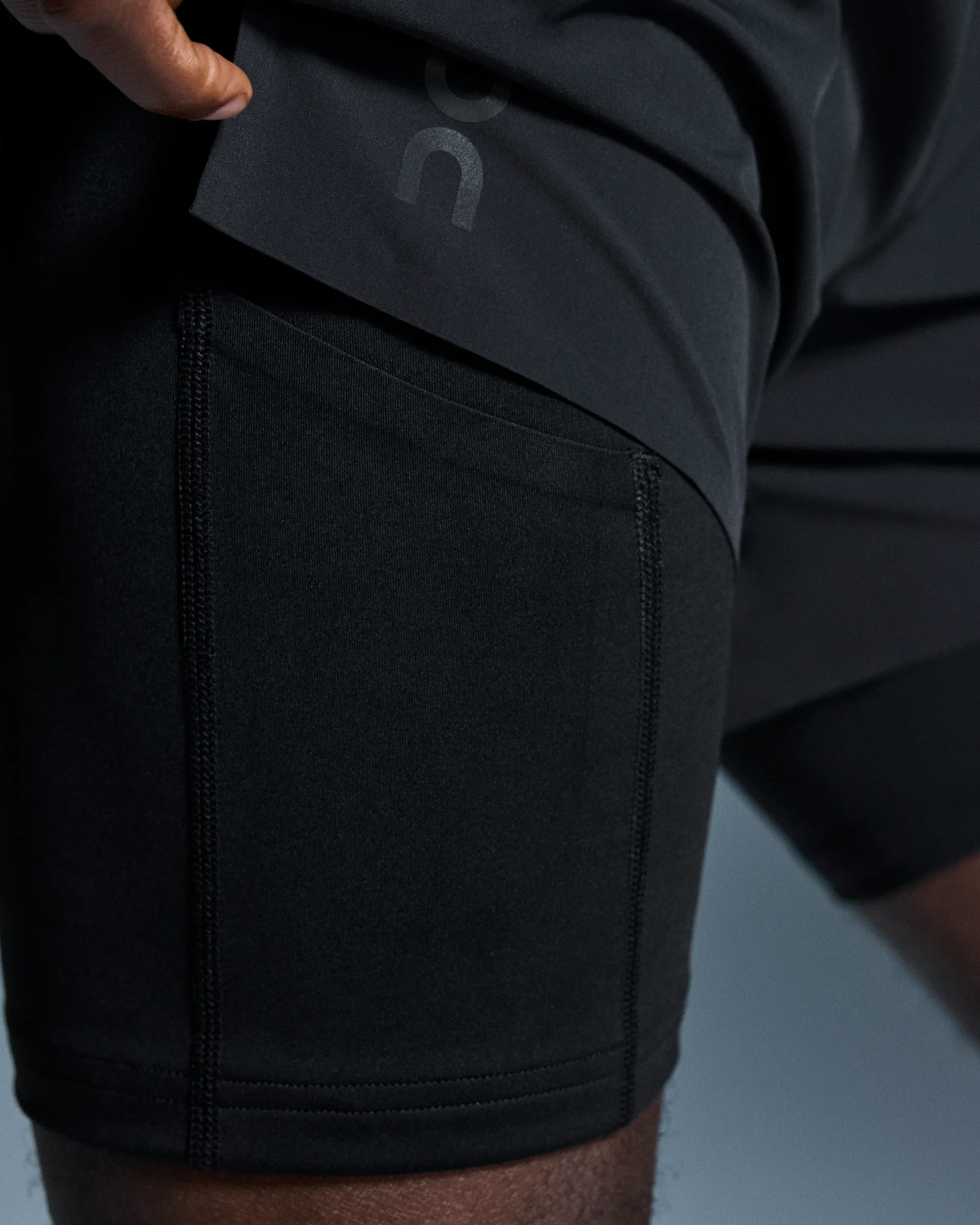 6. Pantaloni scurți 2in1 On 5" Performance - negru | alergare