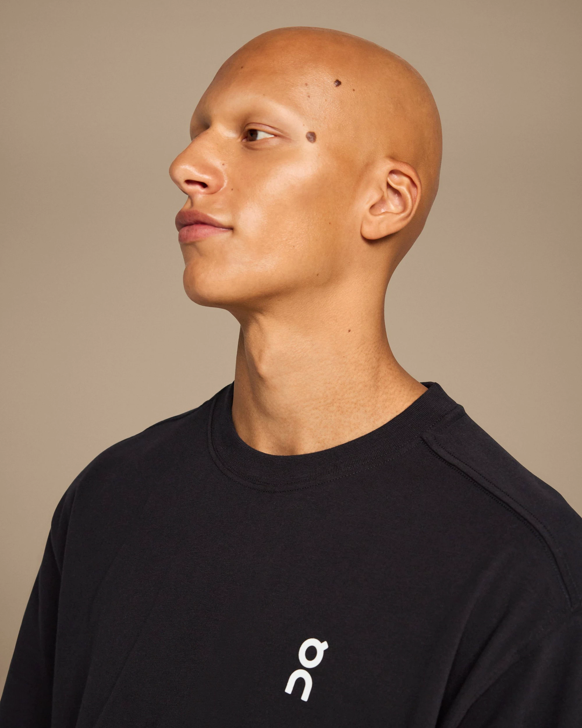 4. Tricou On Club T - negru | 100% bumbac organic