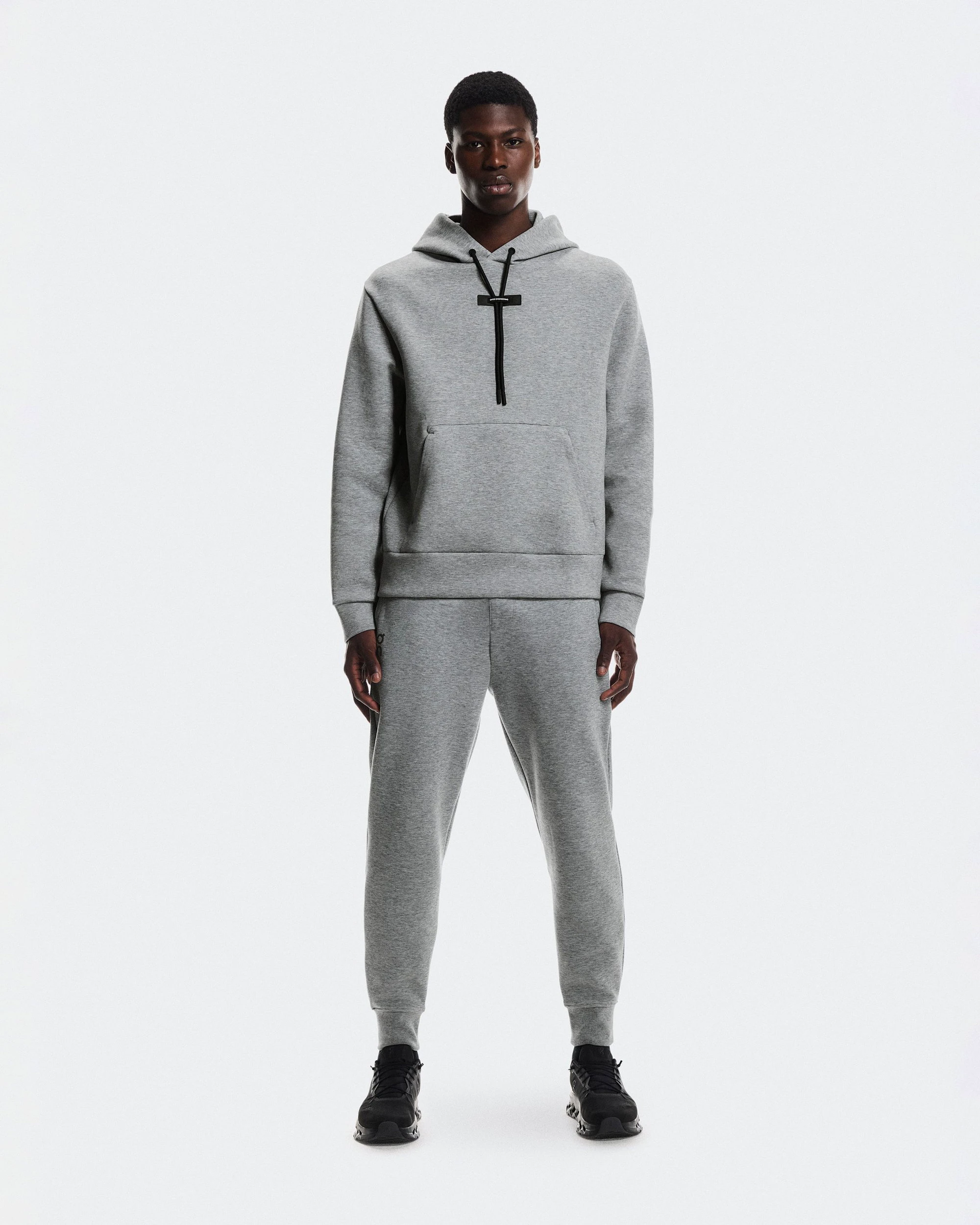 Hanorac On Focus Tech Hoodie - gri Basalt | confort și performanță - 189705