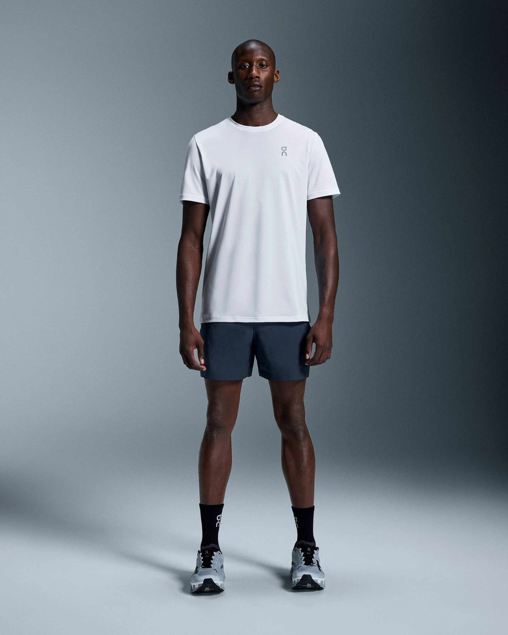 Pantaloni scurți On 7" Core Shorts - bleumarin Midnight | alergare - 189709