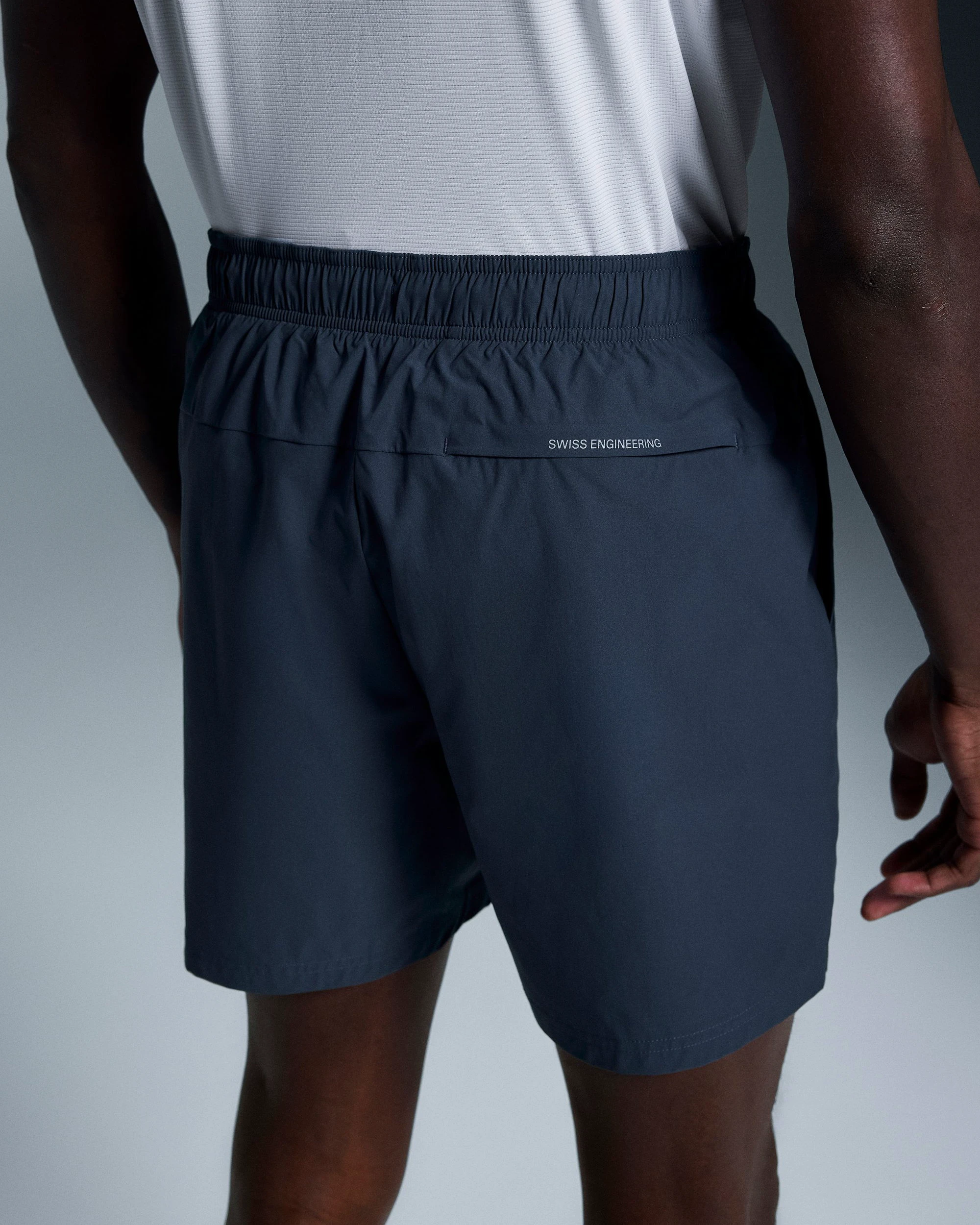 5. Pantaloni scurți On 7" Core Shorts - bleumarin Midnight | alergare