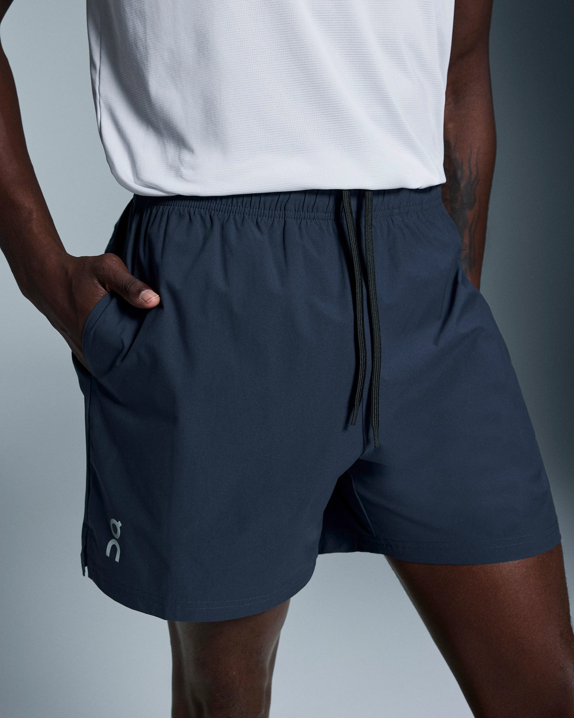 4. Pantaloni scurți On 7" Core Shorts - bleumarin Midnight | alergare