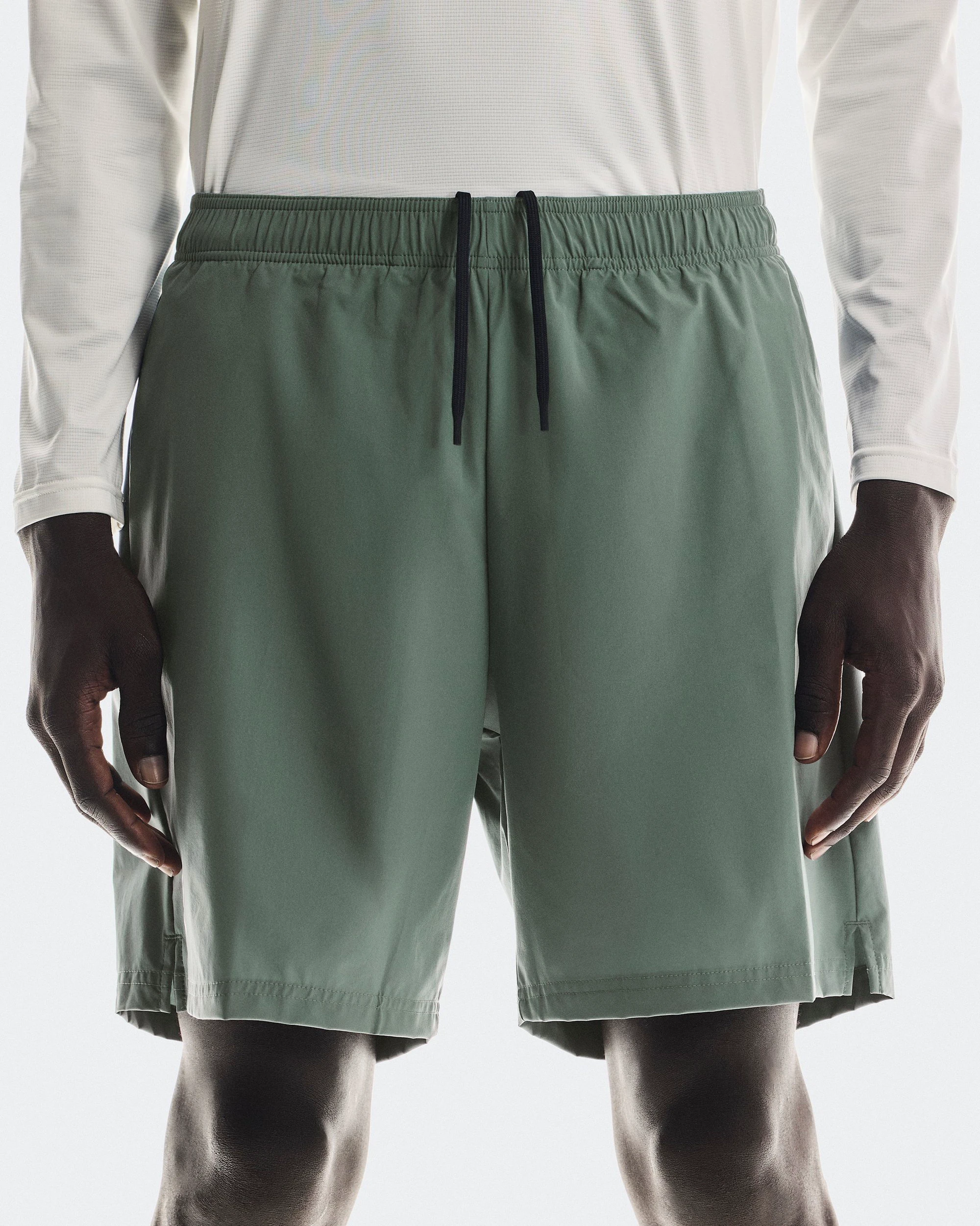 4. Pantaloni scurți On 7" Core Shorts - verde Olive | alergare