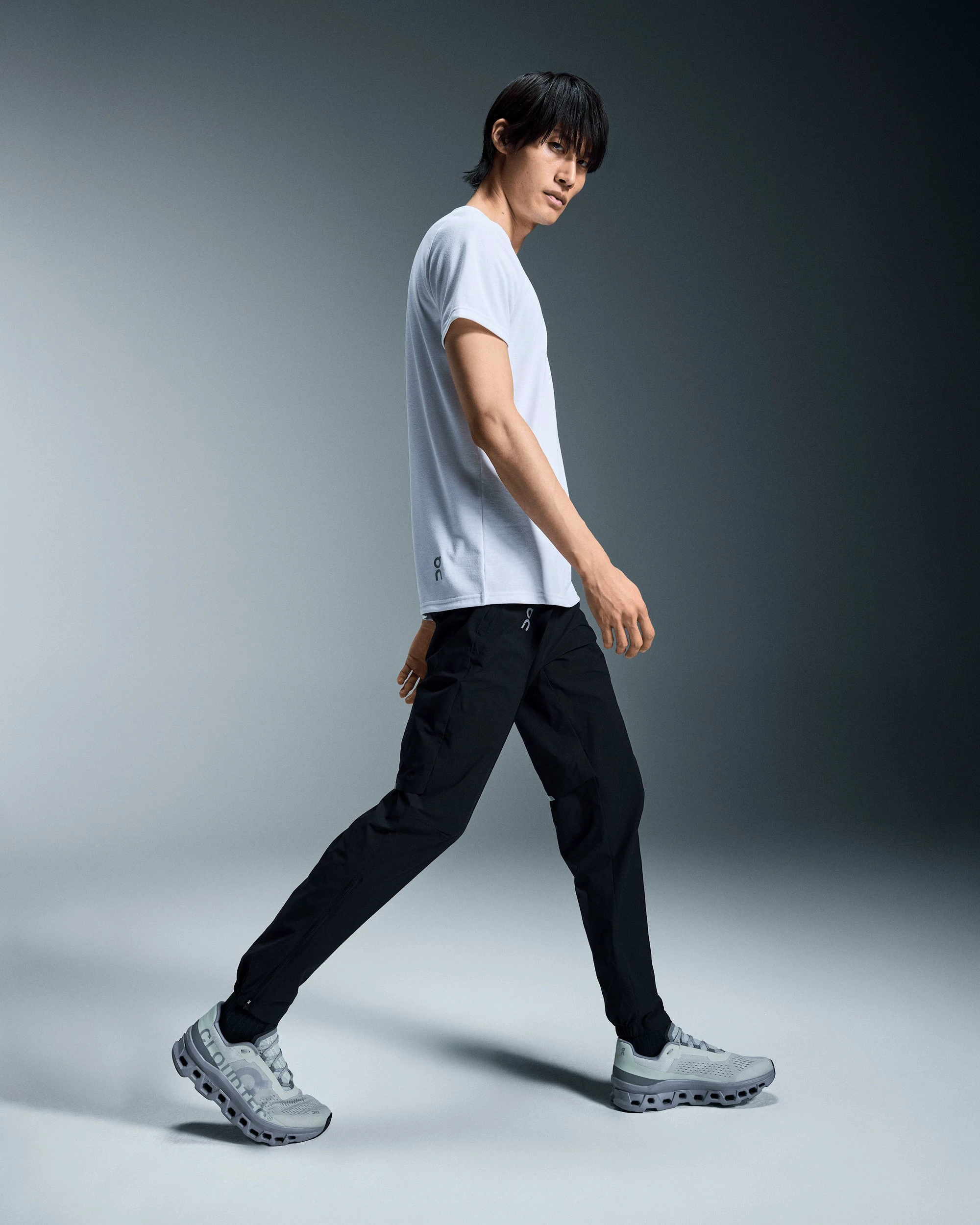6. Pantaloni alergare On Core Pants - negru | ușori și elastici