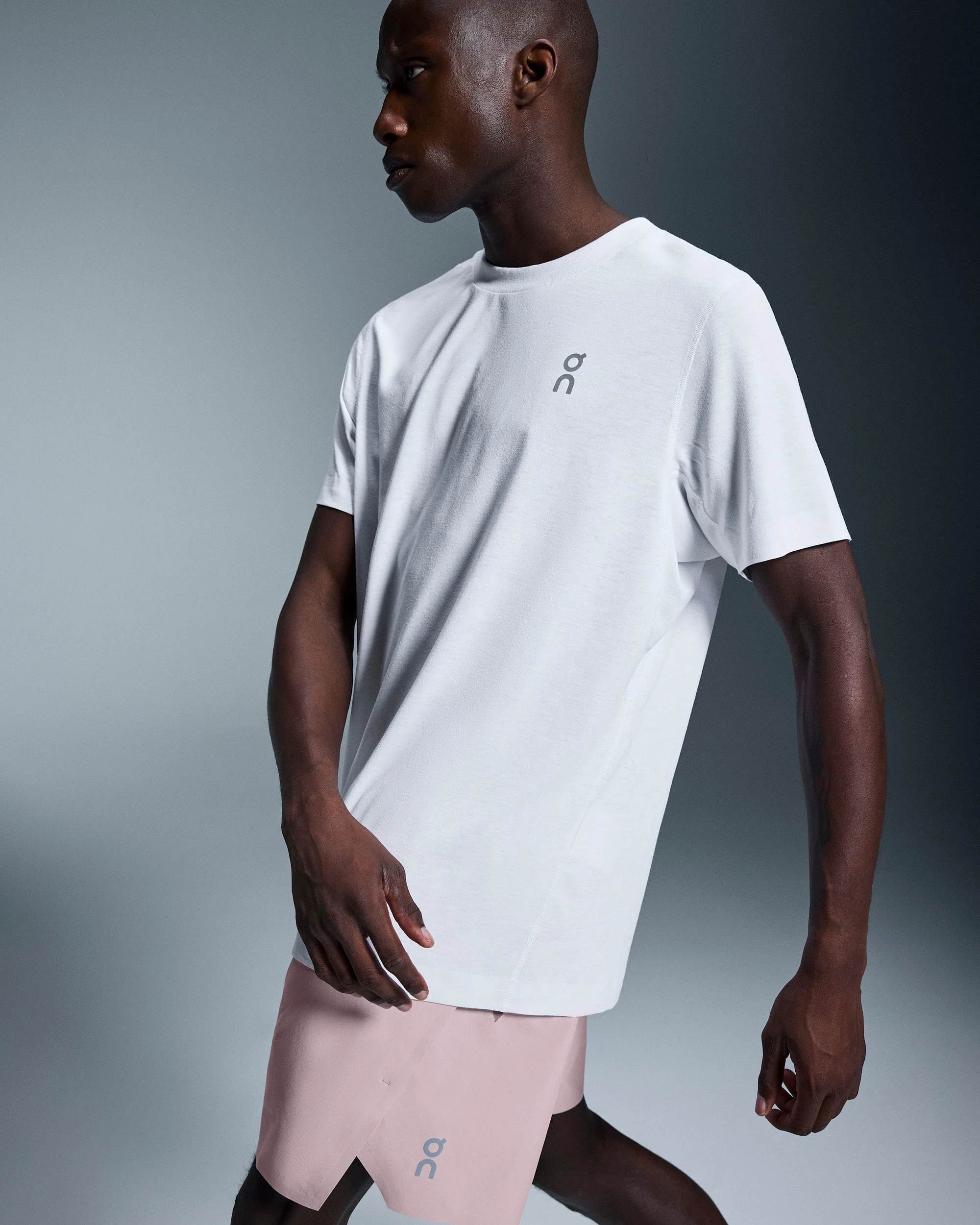 4. On - tricou - Train-T - White