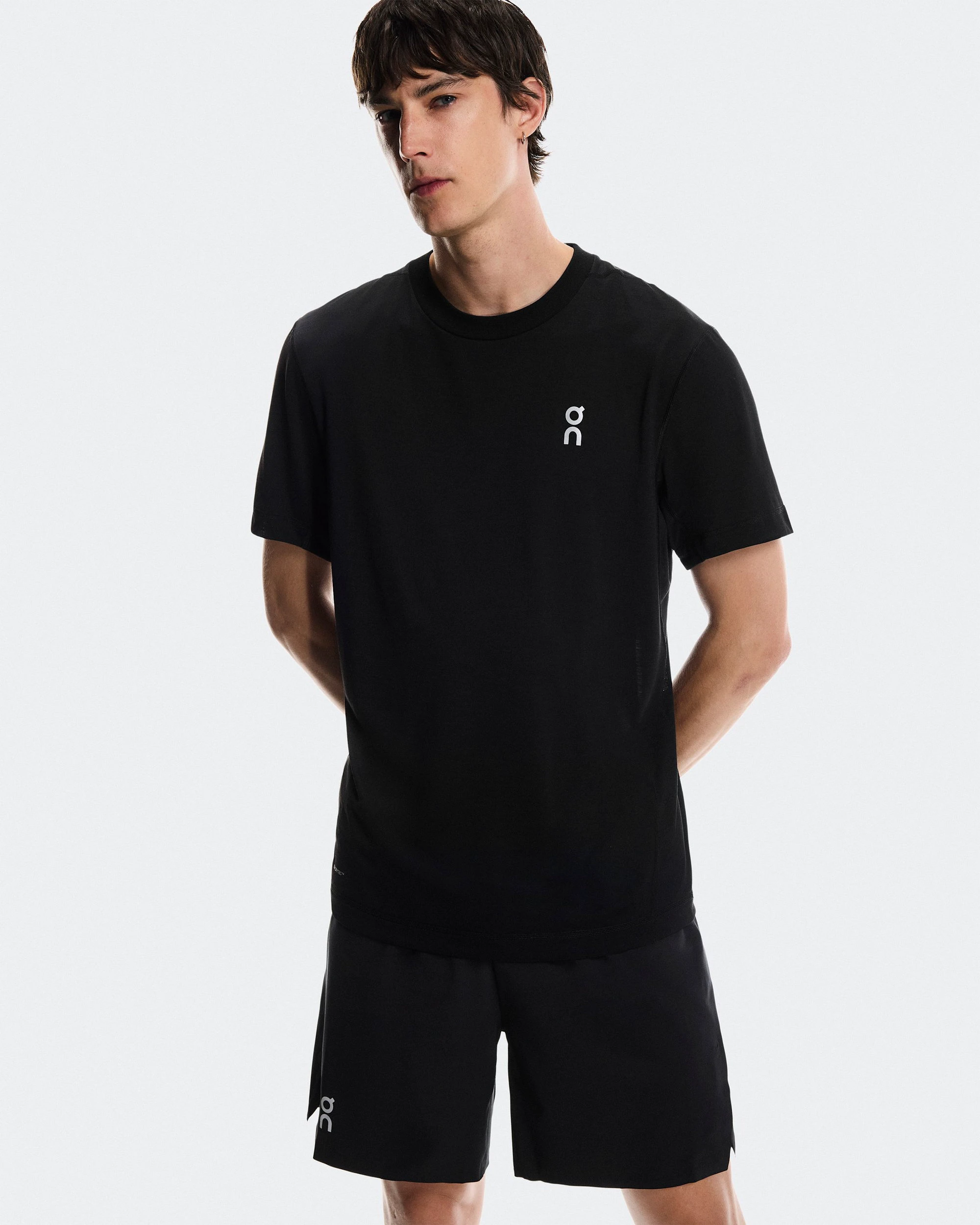 3. Tricou antrenament On Train-T - negru | tehnologie DryTec™
