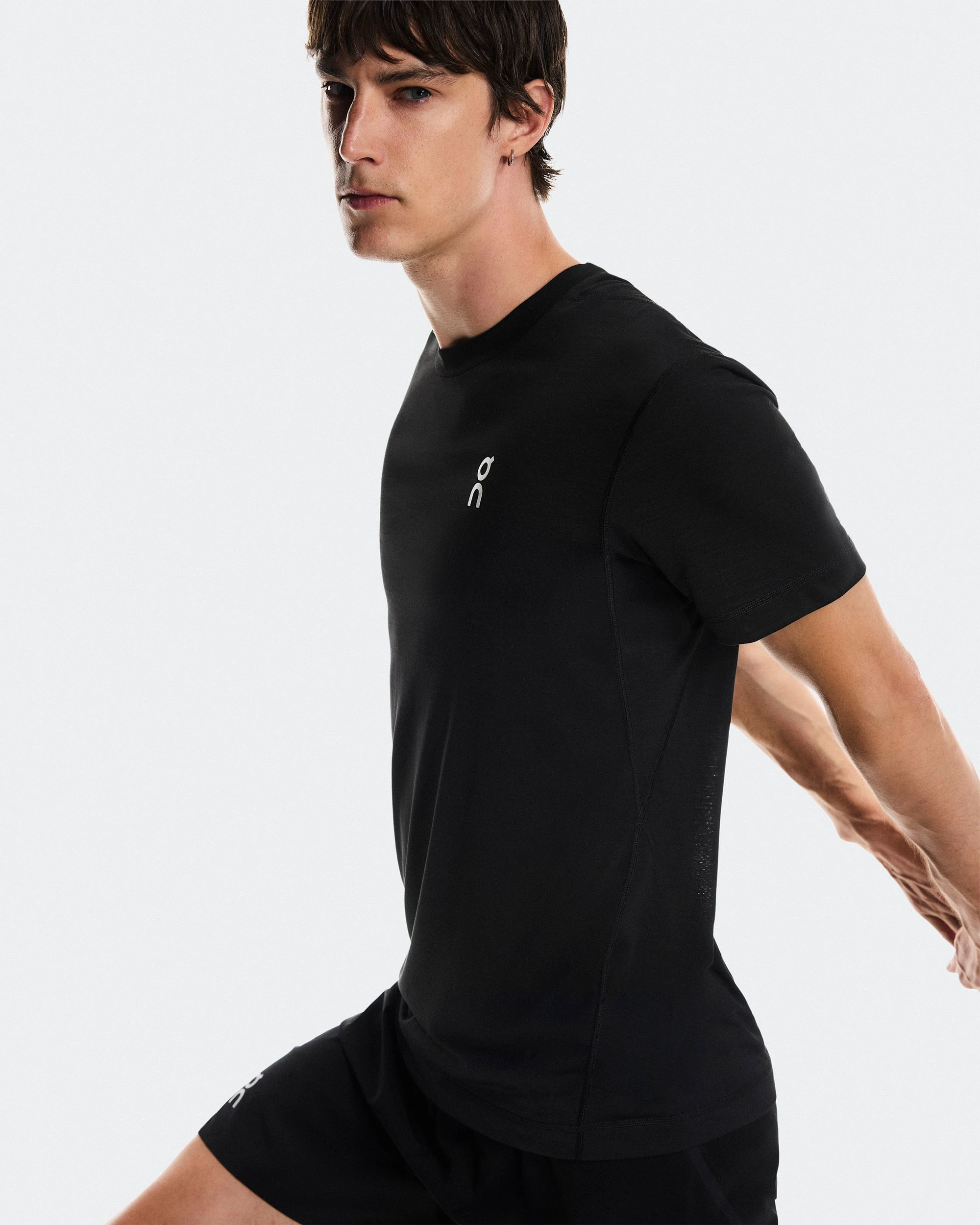 5. Tricou antrenament On Train-T - negru | tehnologie DryTec™
