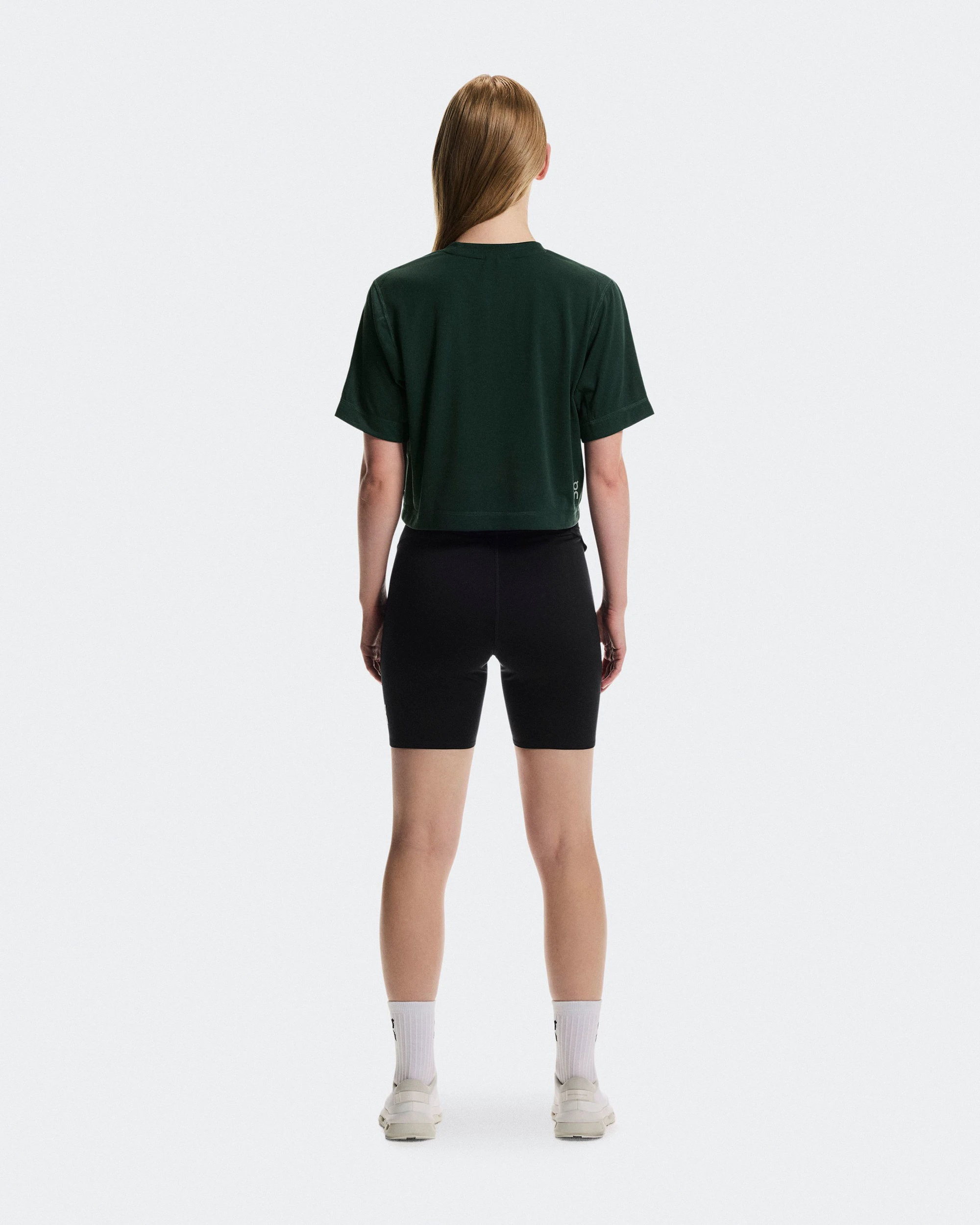2. Crop top antrenament On Train-T Crop W - obsidian | DryTec™