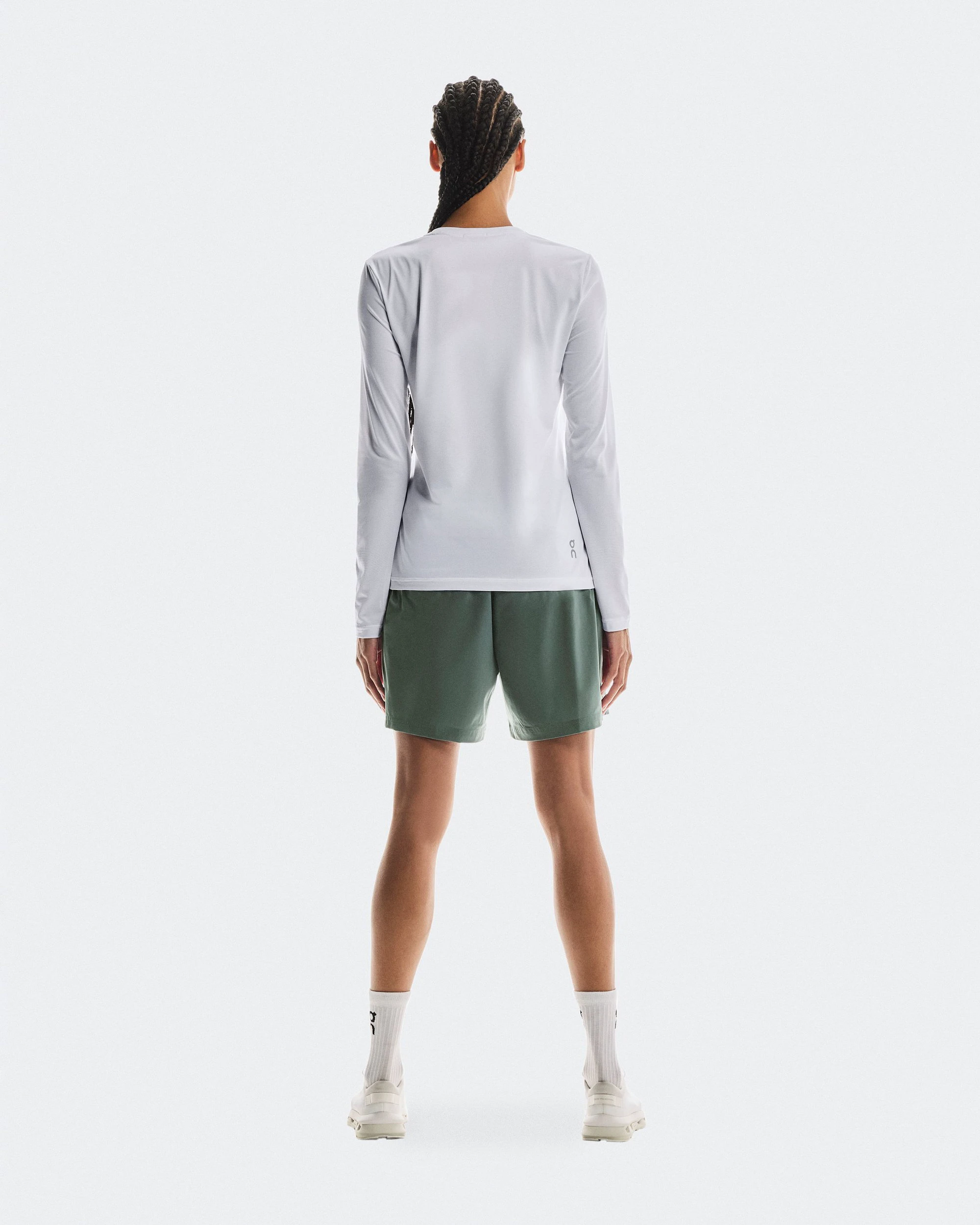 2. Pantaloni scurți On 5" Core Shorts W - verde olive | ușori pentru alergare