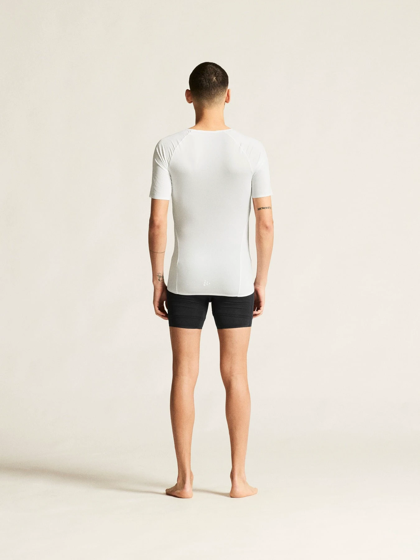 4. Tricou Craft Pro Dry Nanoweight SS - alb | strat de bază ultraușor