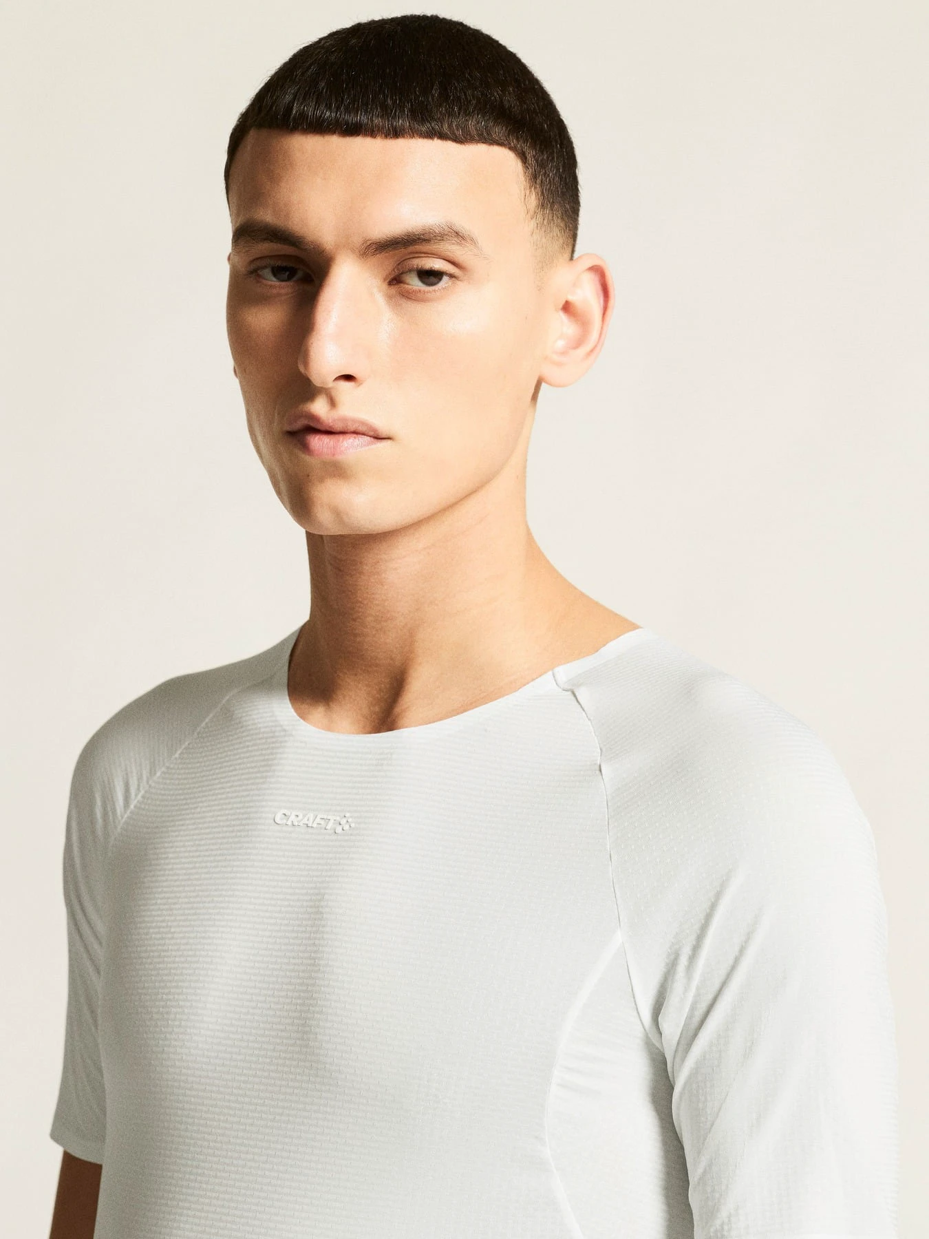 5. Tricou Craft Pro Dry Nanoweight SS - alb | strat de bază ultraușor