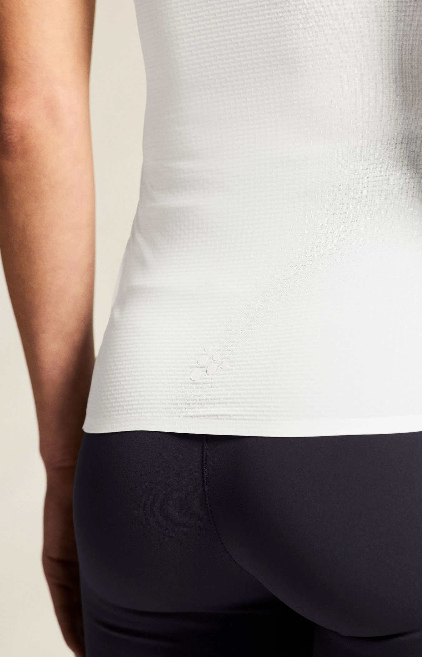 4. Tricou femei Craft Pro Dry Nanoweight SS - alb | strat de bază ultraușor