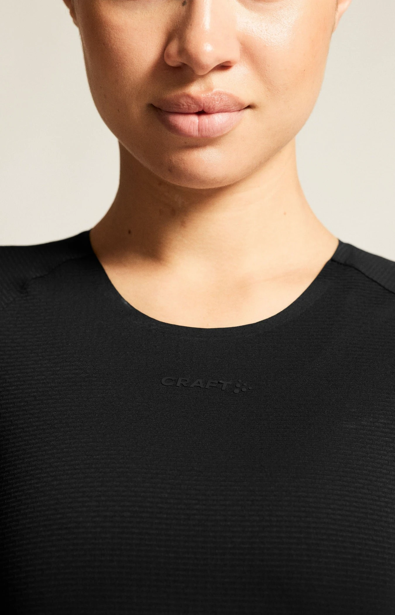 5. Tricou femei Craft Pro Dry Nanoweight SS - negru | strat de bază ultraușor