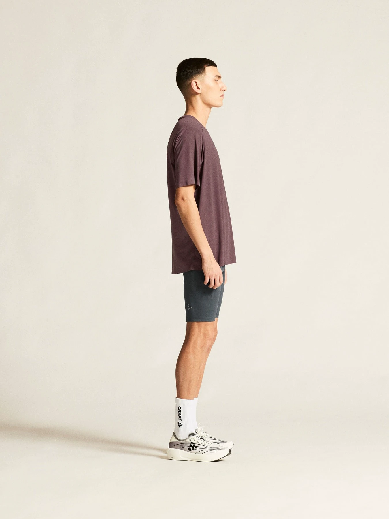 3. Tricou alergare Craft Hypervent Tee - mov | ventilație maximă