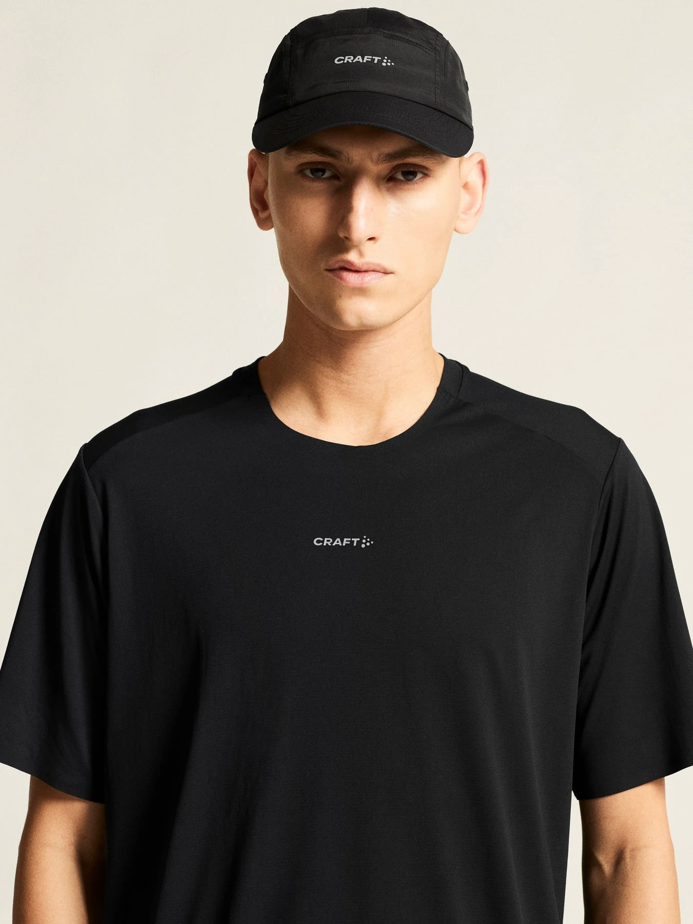 6. Tricou alergare Craft Hypervent Tee - negru | ventilație maximă