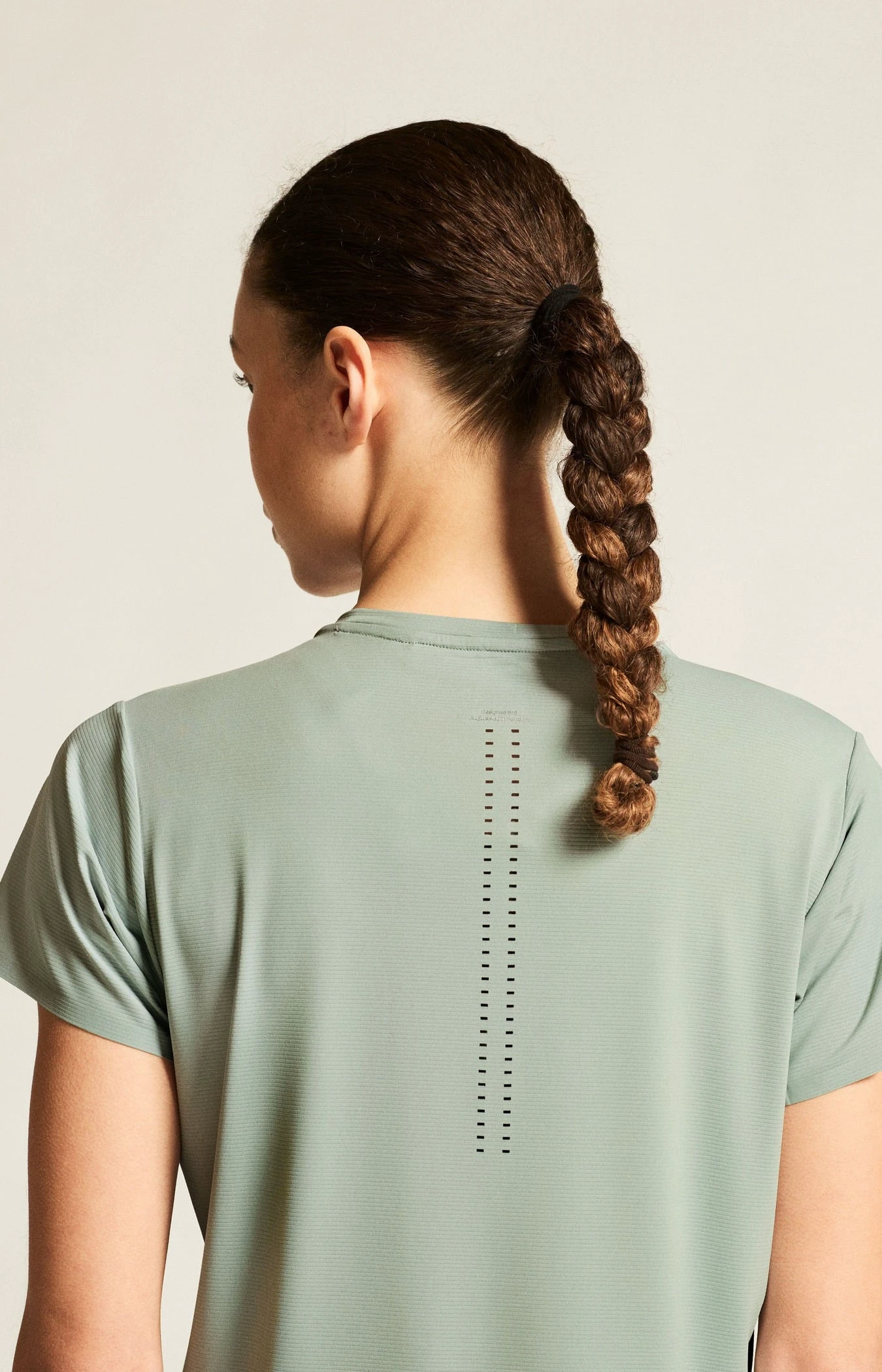 7. Tricou alergare Craft Hypervent Tee - gri | ventilație perforată