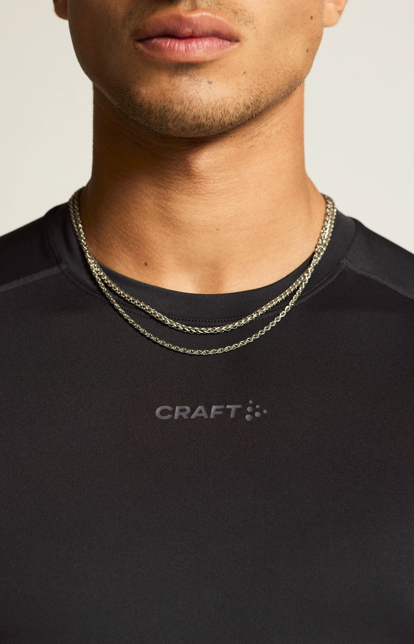 6. Tricou alergare Craft ADV Essence SS Tee 2 - gri | poliester reciclat