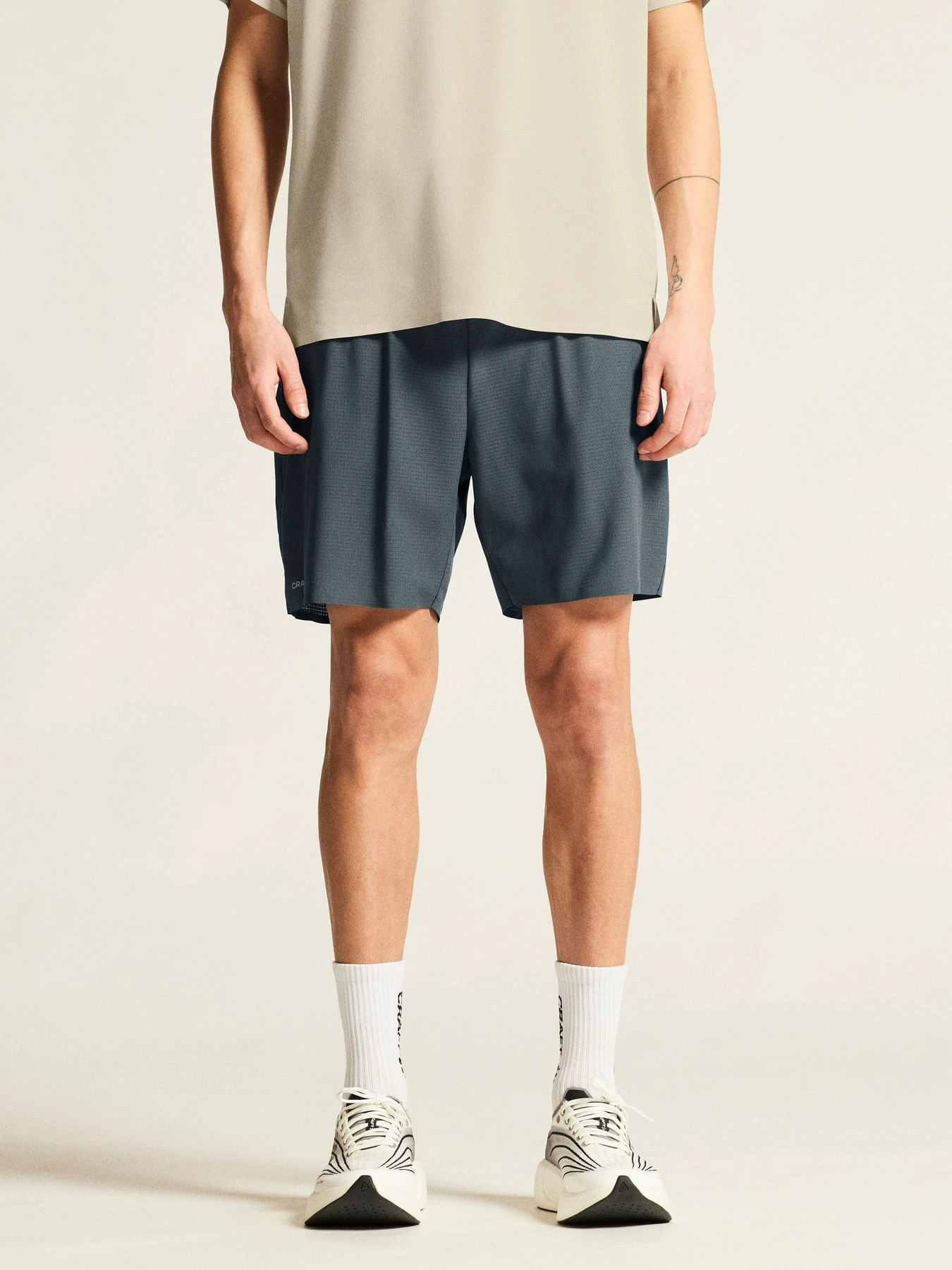 2. Pantaloni scurți trail Craft Pro Trail Shorts - gri | alergare munte