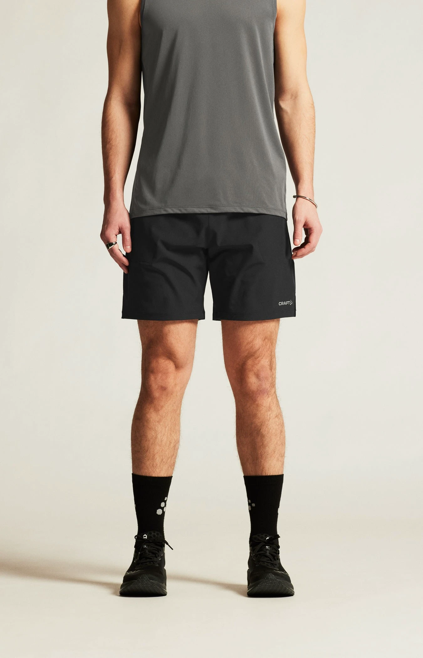 5. Pantaloni scurți Craft ADV Essence 2-in-1 Shorts 2 - negru | alergare