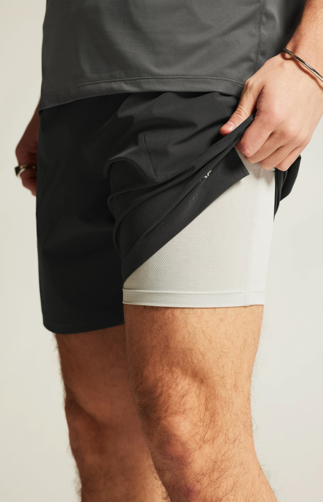 8. Pantaloni scurți Craft ADV Essence 2-in-1 Shorts 2 - negru | alergare