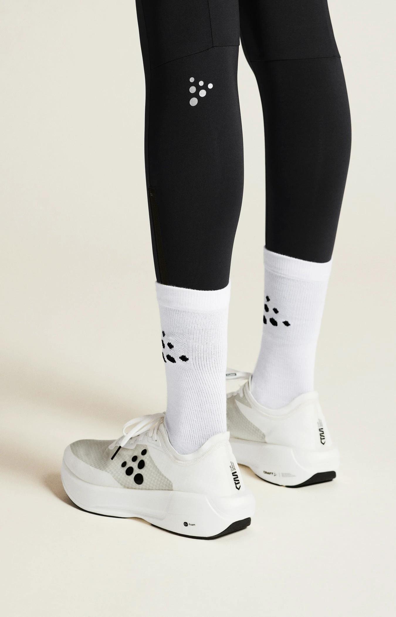 7. Colanți trail femei Craft Pro Trail Tights 2 - negru | poliamidă reciclată
