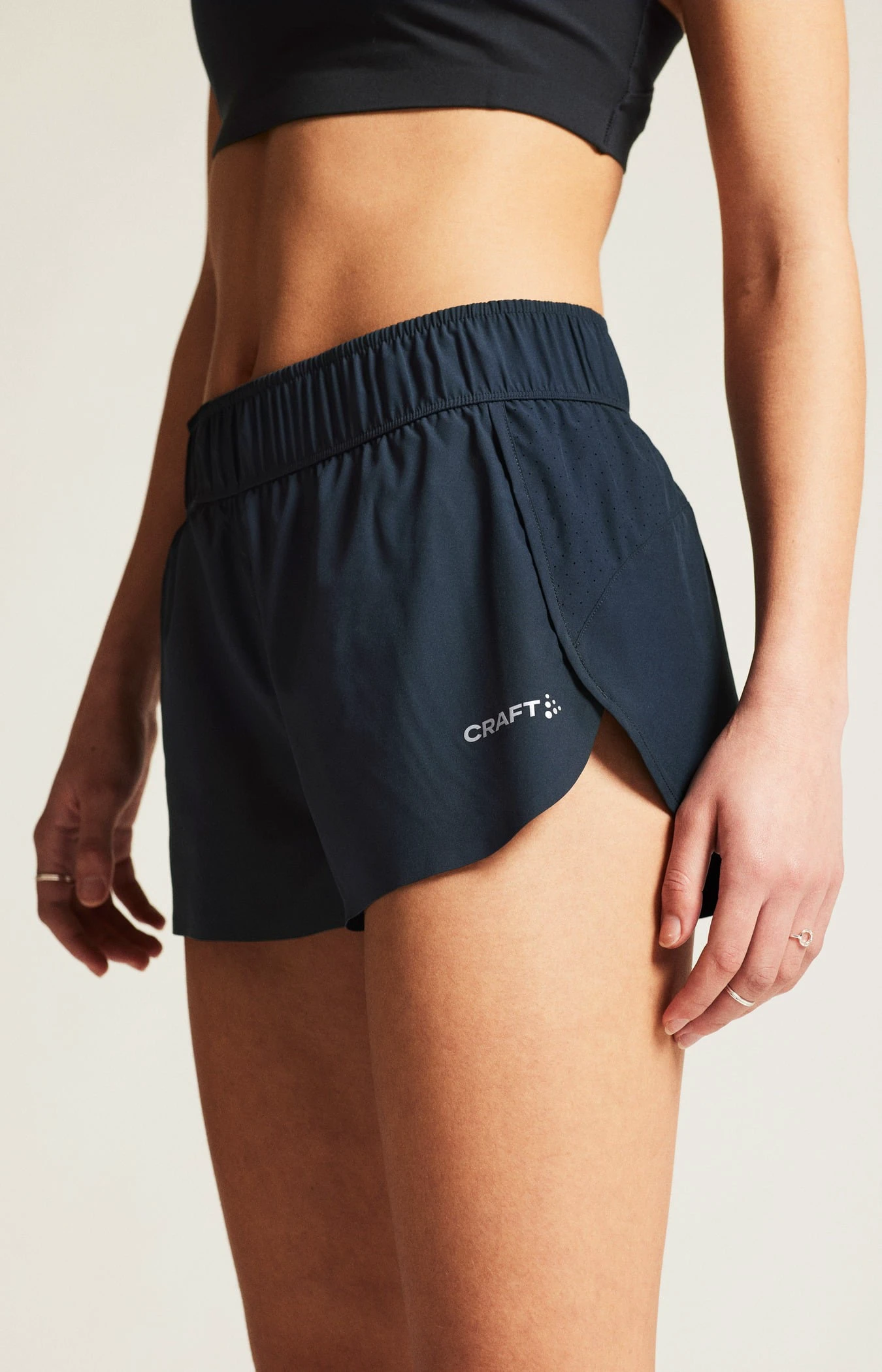 6. Pantaloni scurți alergare Craft ADV Essence 2" Shorts 2 - albaștri | femei