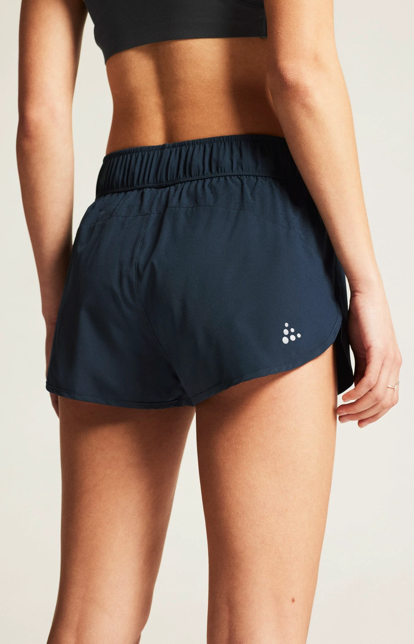 7. Pantaloni scurți alergare Craft ADV Essence 2" Shorts 2 - albaștri | femei