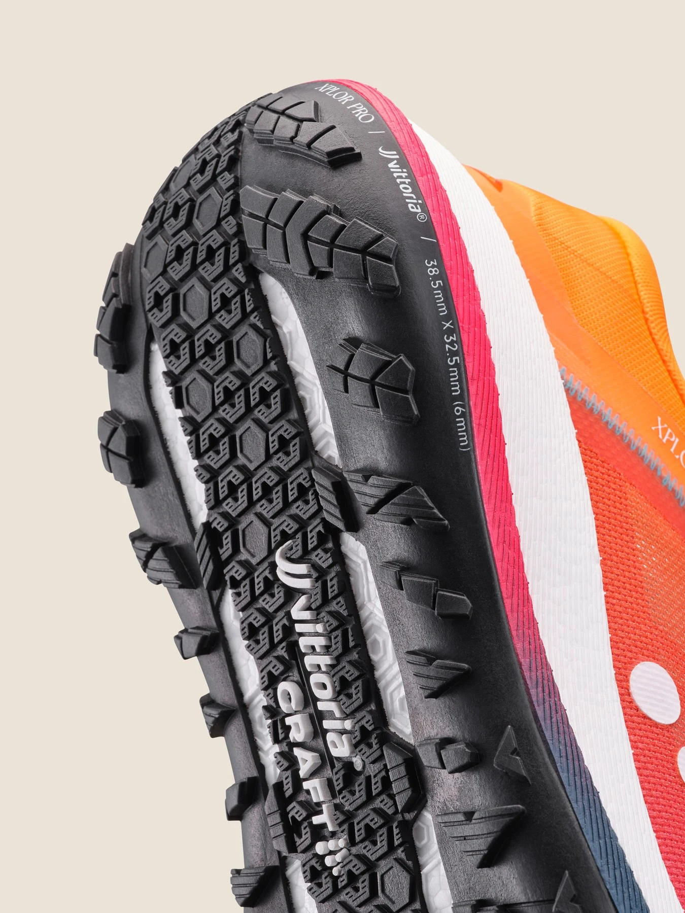 4. Pantofi alergare Craft Xplor Pro - portocaliu | gravel & trail