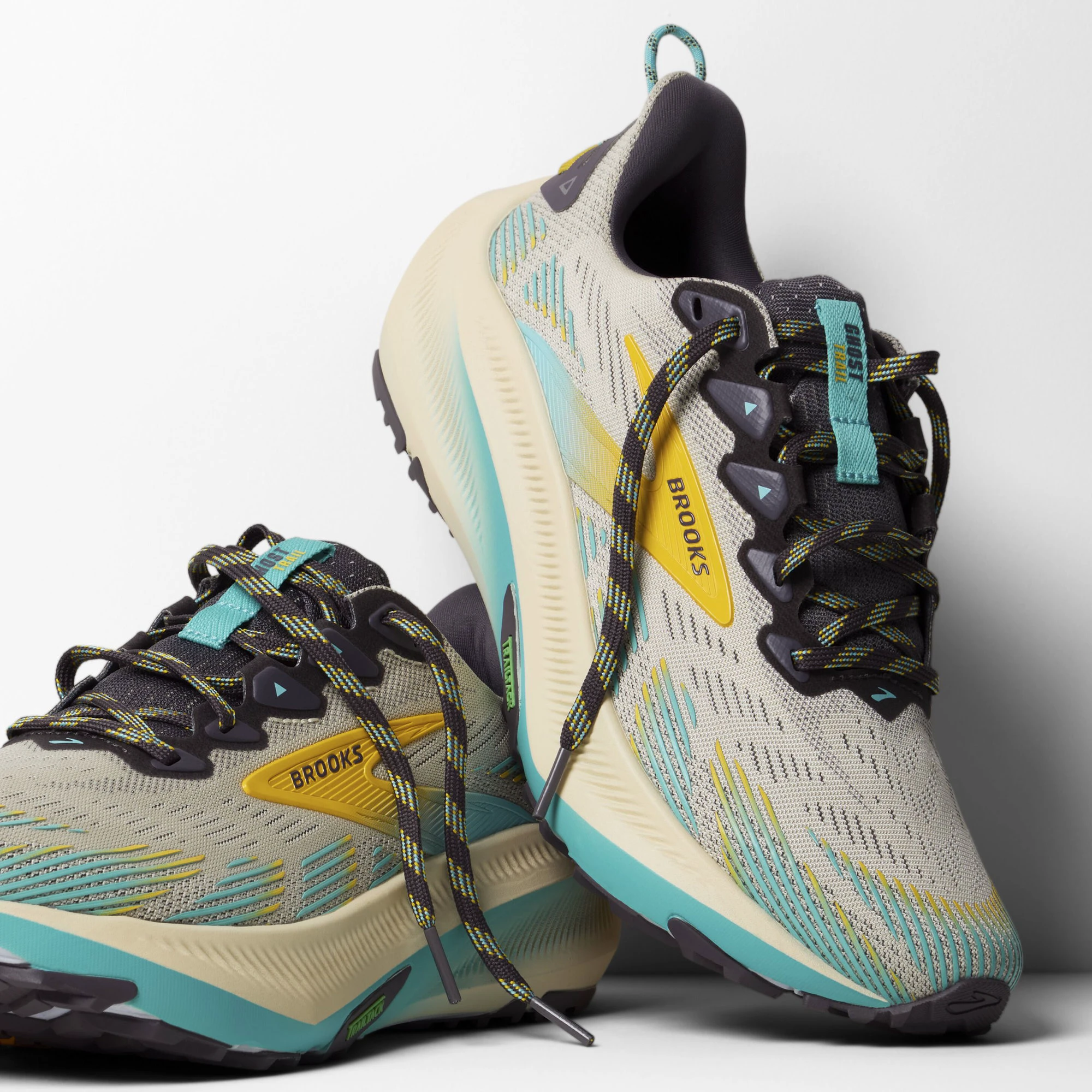2. Pantofi trail Brooks Ghost Trail - galben | amortizare DNA LOFT v3