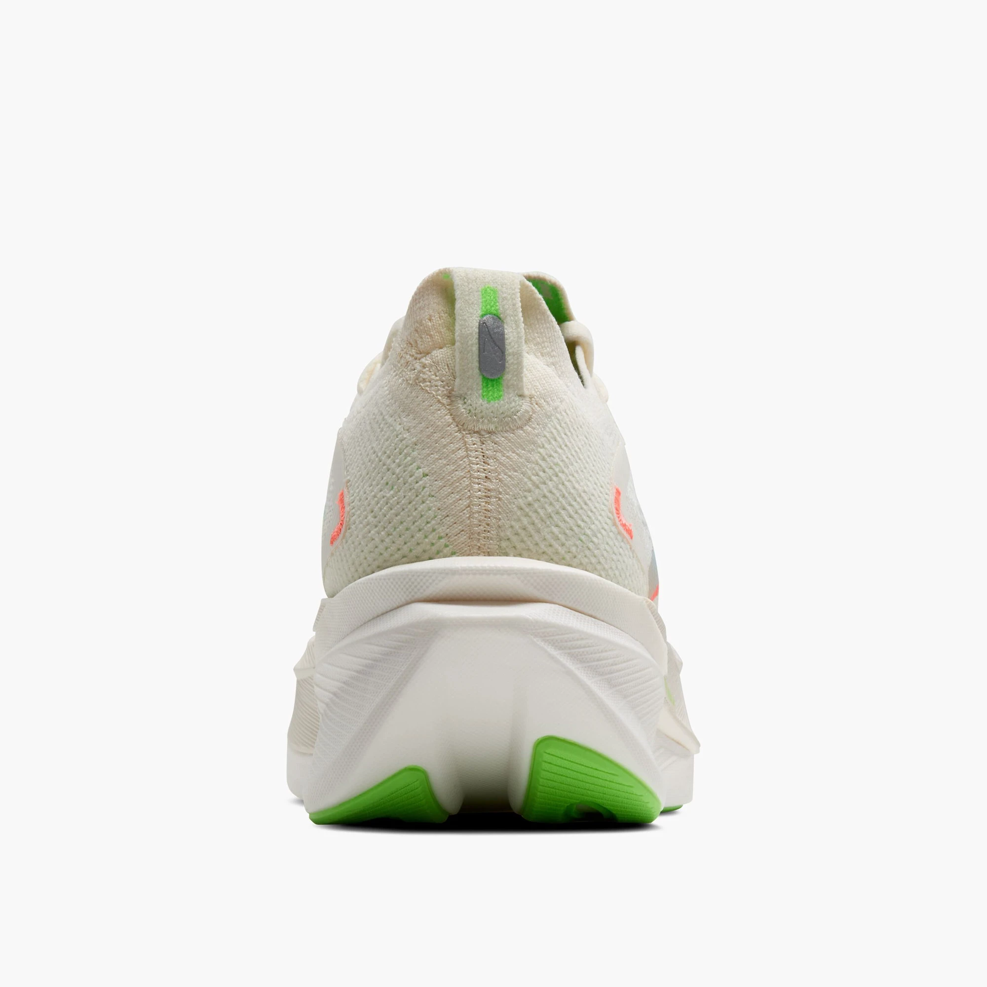 6. Pantofi alergare Brooks Hyperion Max 3 - alb | viteză și reactivitate