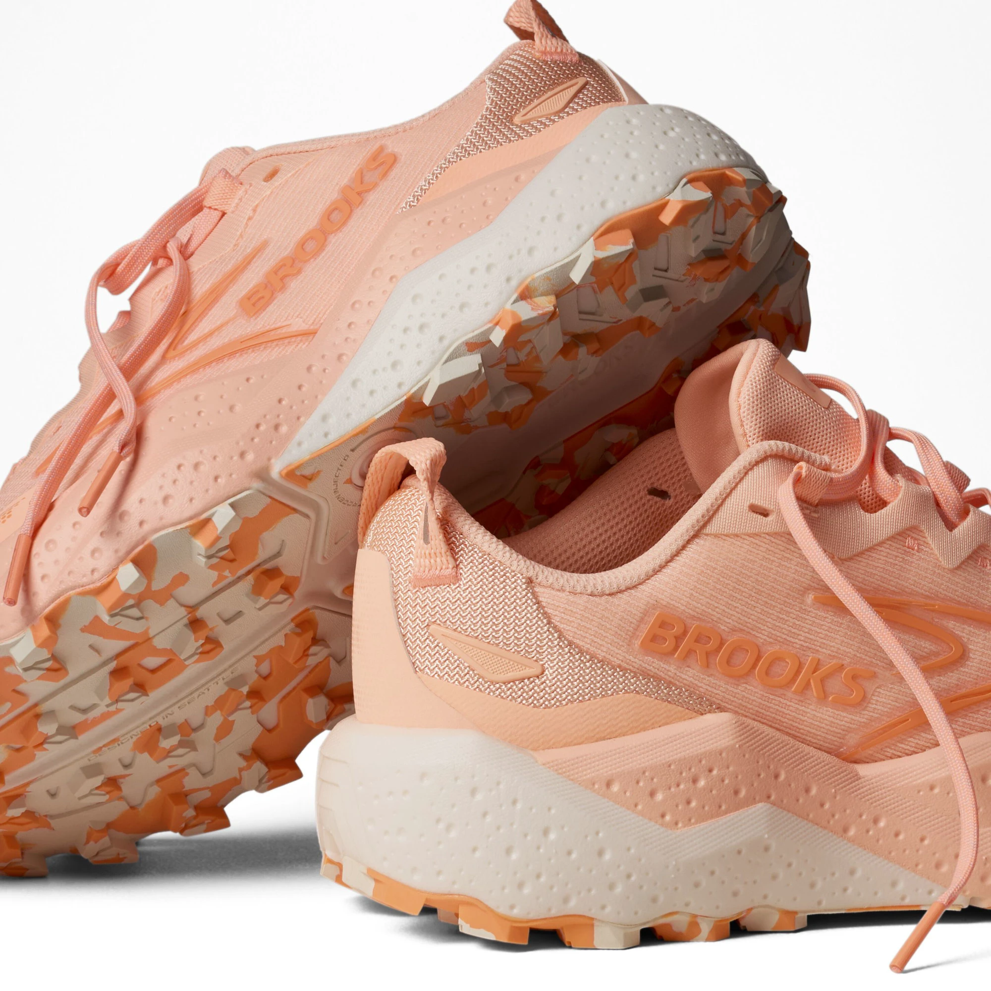 2. Pantofi trail running Brooks Caldera 8 W - portocaliu | amortizare ADN LOFT v3