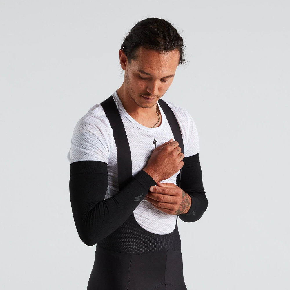 4. Incalzitoare brate SPECIALIZED Seamless UV - Black