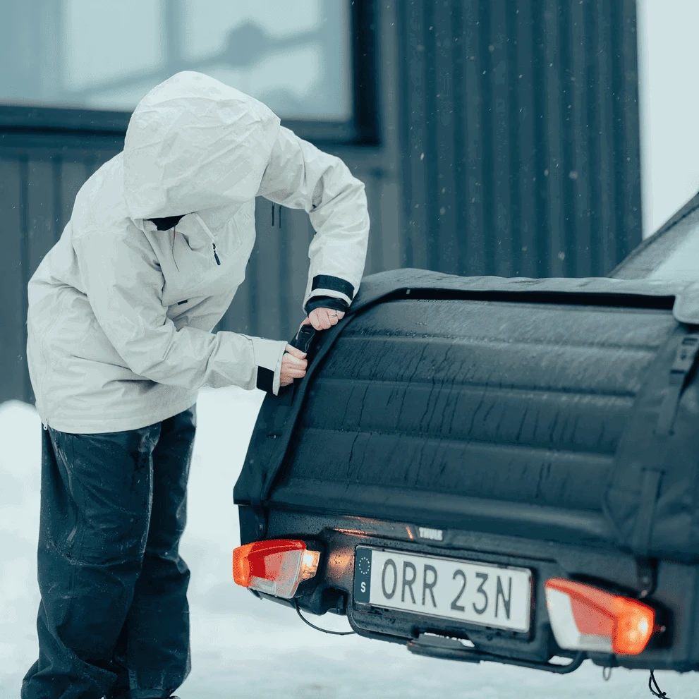 4. Cutie portbagaj THULE Onto 2 cu prindere pe carlig