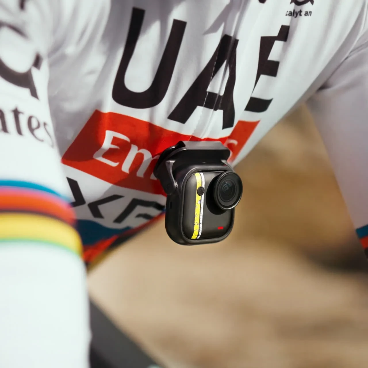 13. Insta360 Go Ultra Camera Video Sport Ultra-compacta 4K - Tadej Pogačar Edition