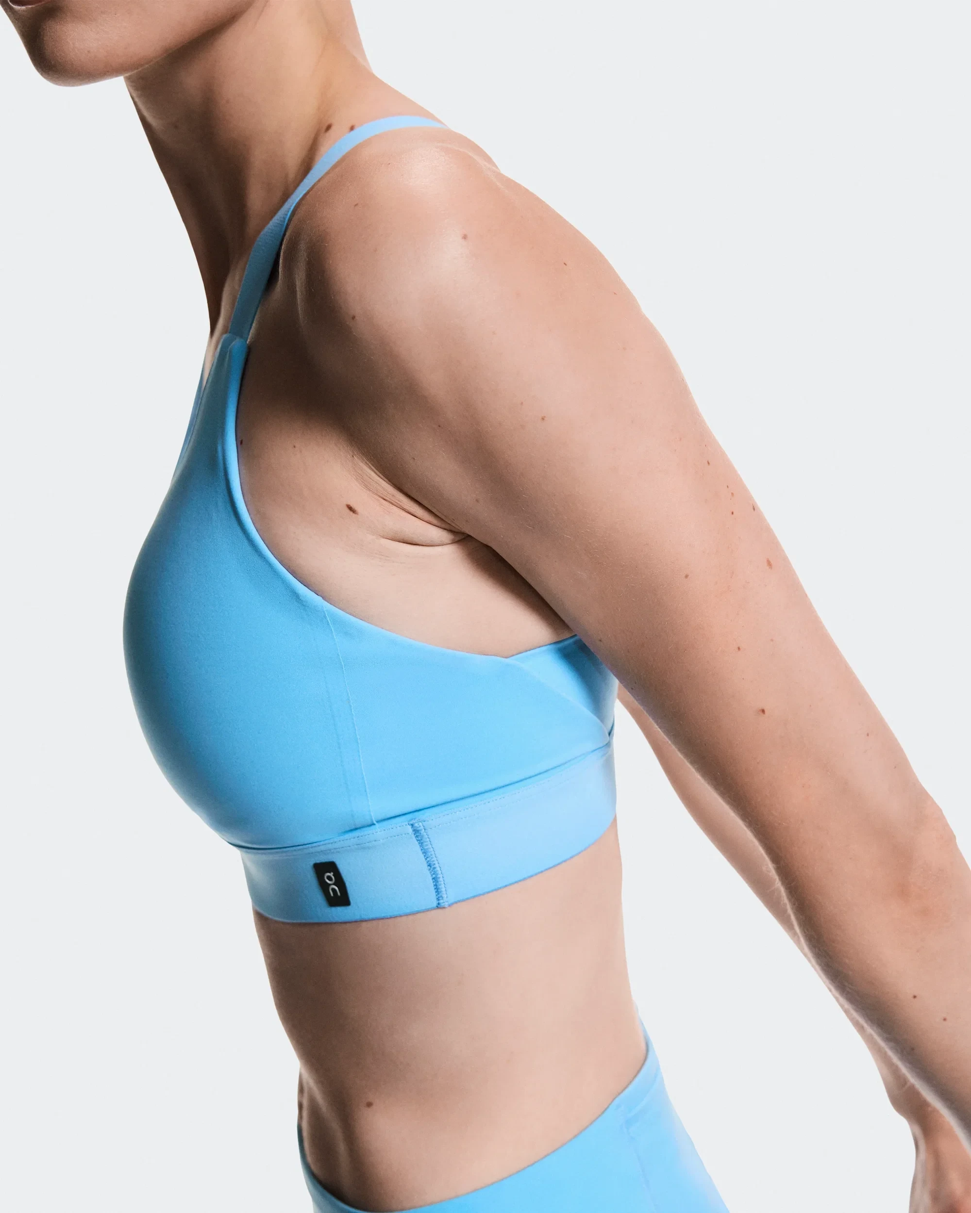 5. Bustieră On Performance Bra W | suport mediu alergare - Gourami