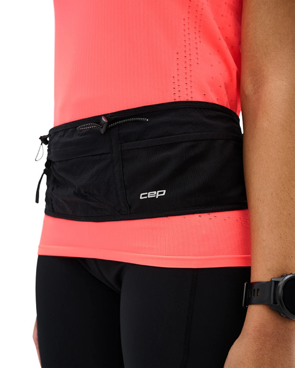 7. Curea alergare CEP Pro Run Hydration | hidratare și depozitare - black