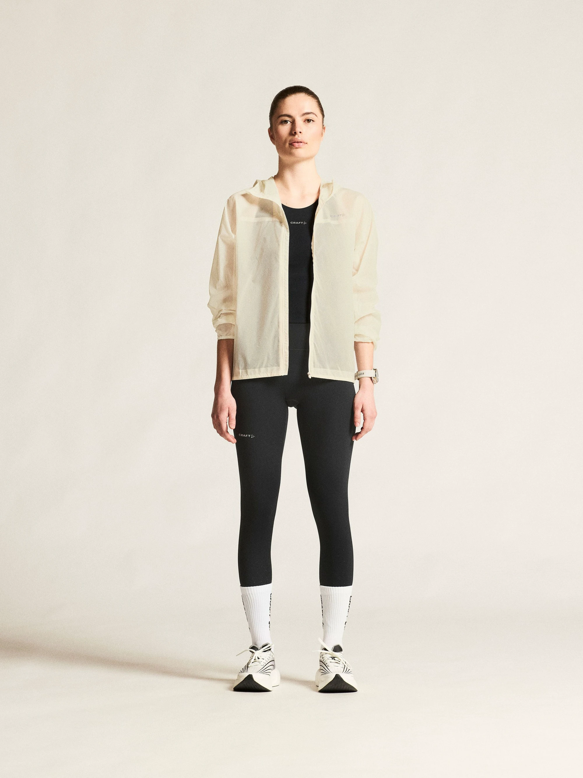 1. Jachetă de vânt Craft Hypervent Light Wind Jacket damă - albă