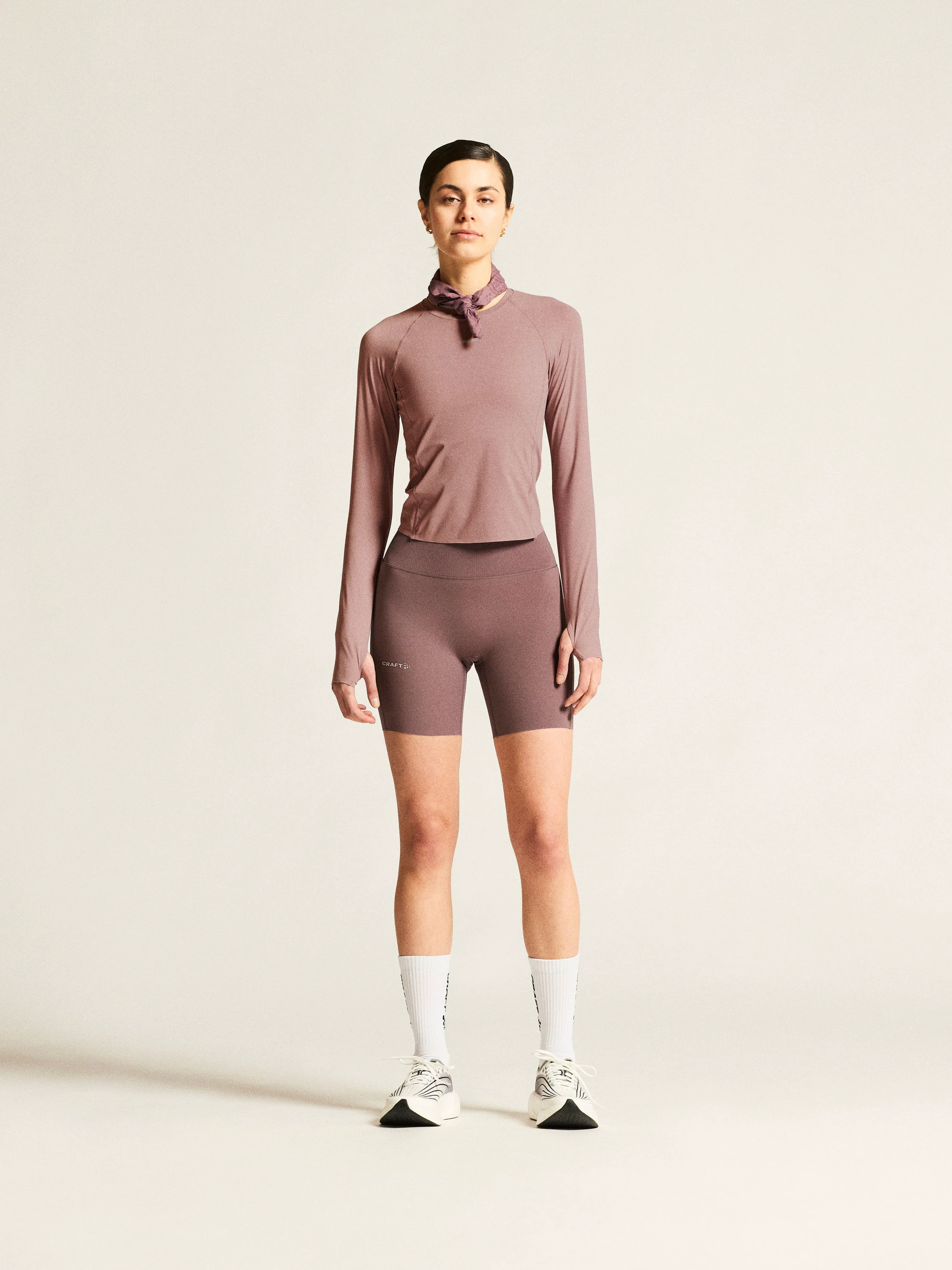 1. Bluză alergare Craft Hypervent Tight Longsleeve damă - mov
