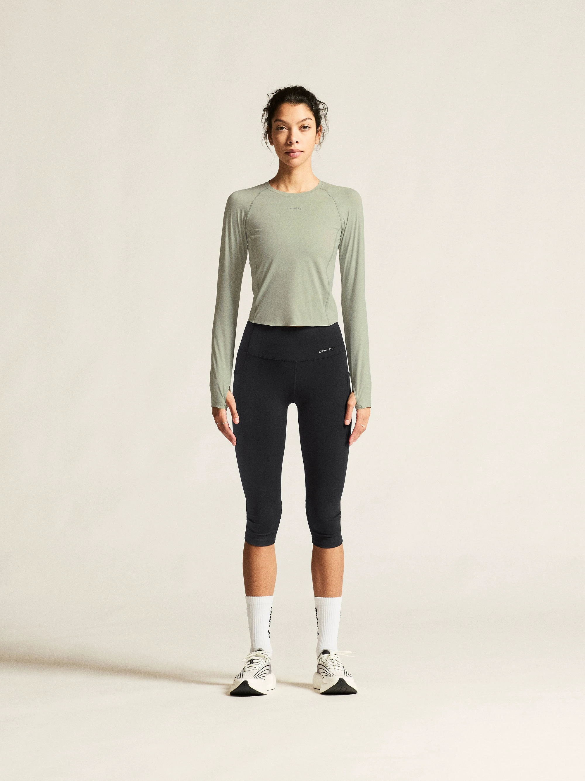 Bluză alergare Craft Hypervent Tight Longsleeve damă - gri - 228715