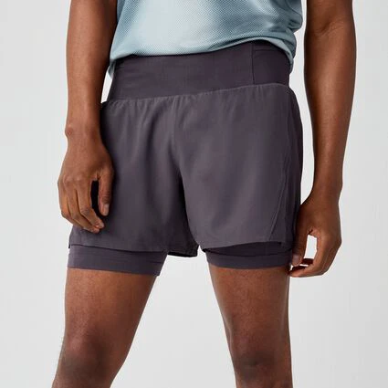 1. Pantaloni scurți alergare Brooks High Point 5" 2-in-1 Short 2.0 bărbați - mov