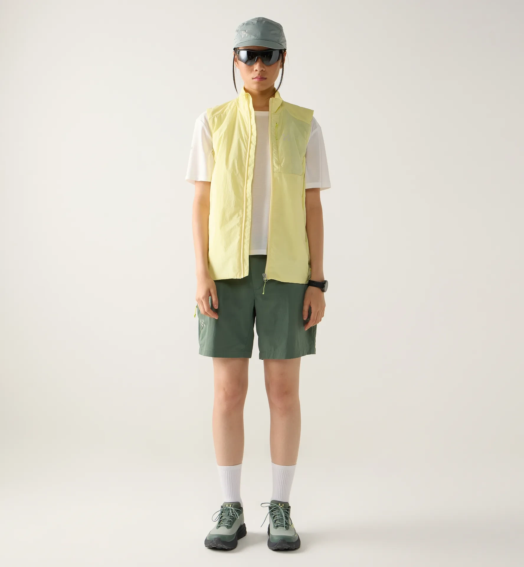 1. Pantaloni scurți Haglöfs L.I.M Fuse II Shorts damă - verde