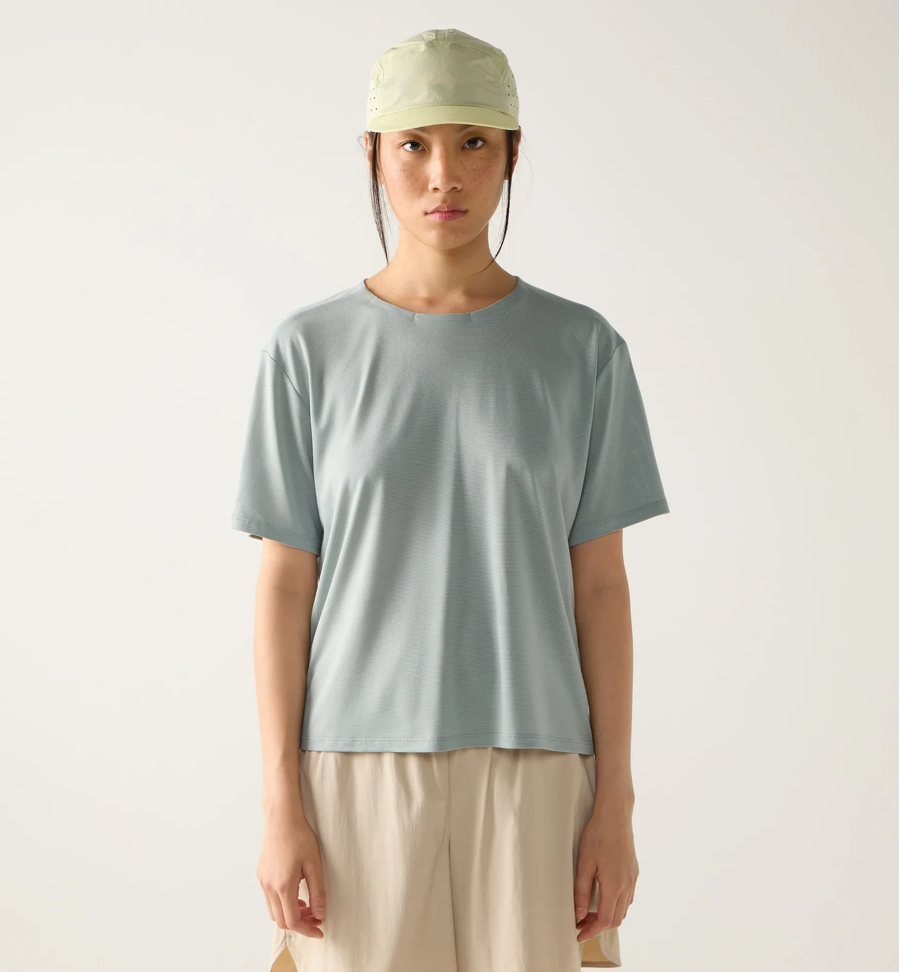 1. Tricou crop Haglöfs L.I.M Delta Crop Tee damă - verde
