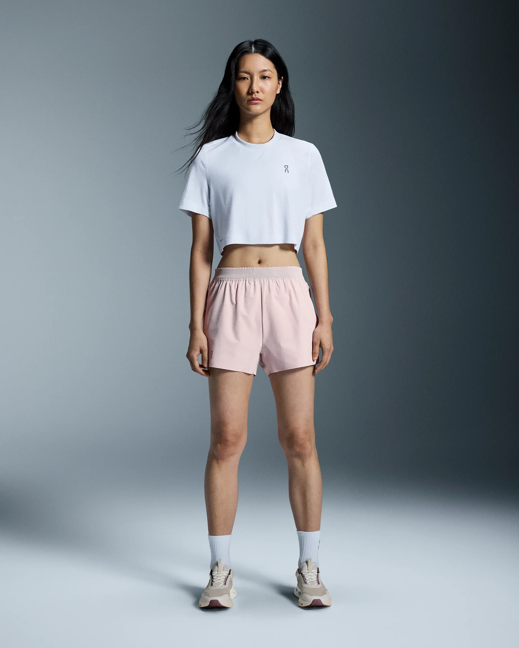 1. Pantaloni scurți On Train Shorts W - mov Mauve | HIIT
