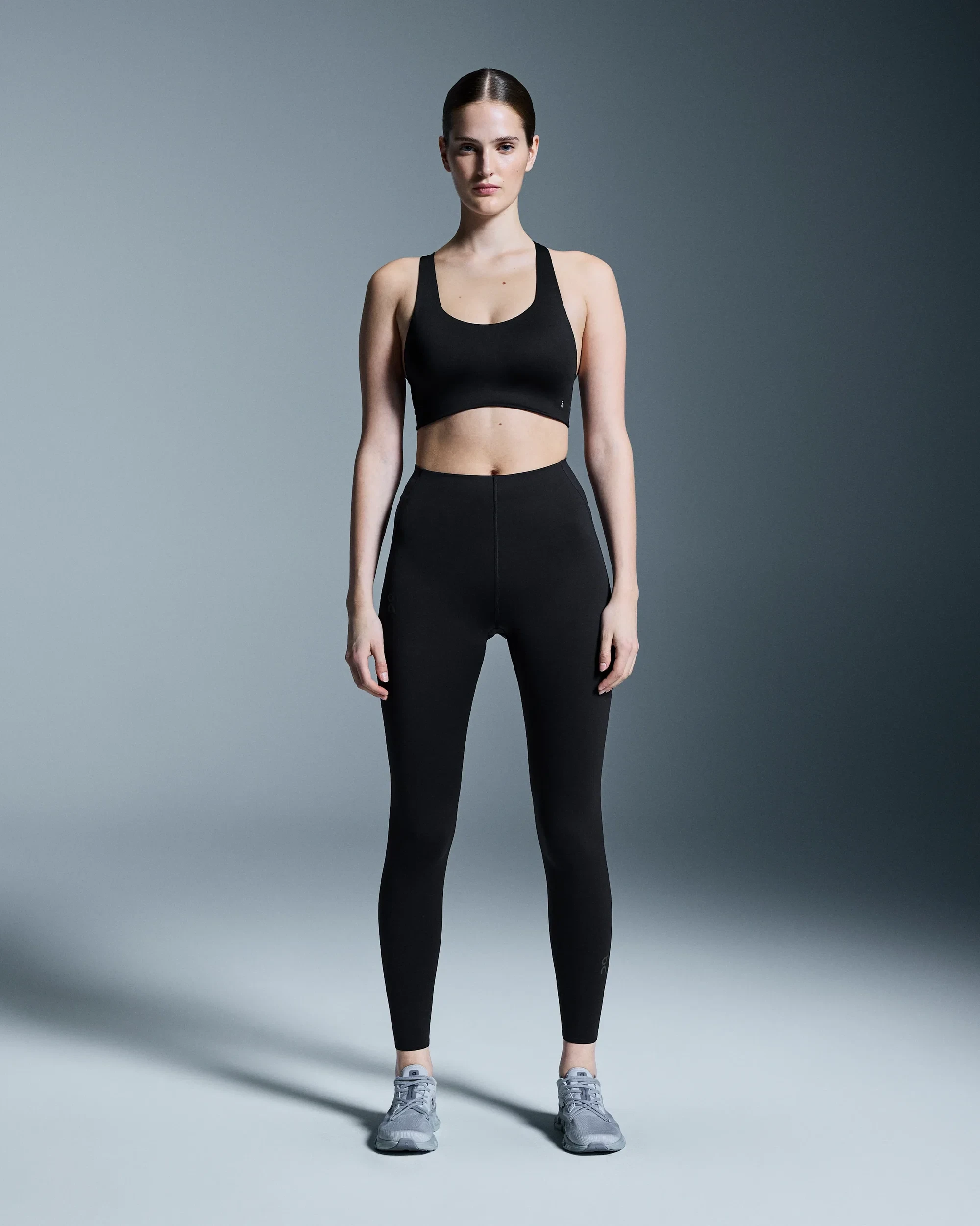 1. Colanți alergare On Train Tights - negru | scuba flexibil