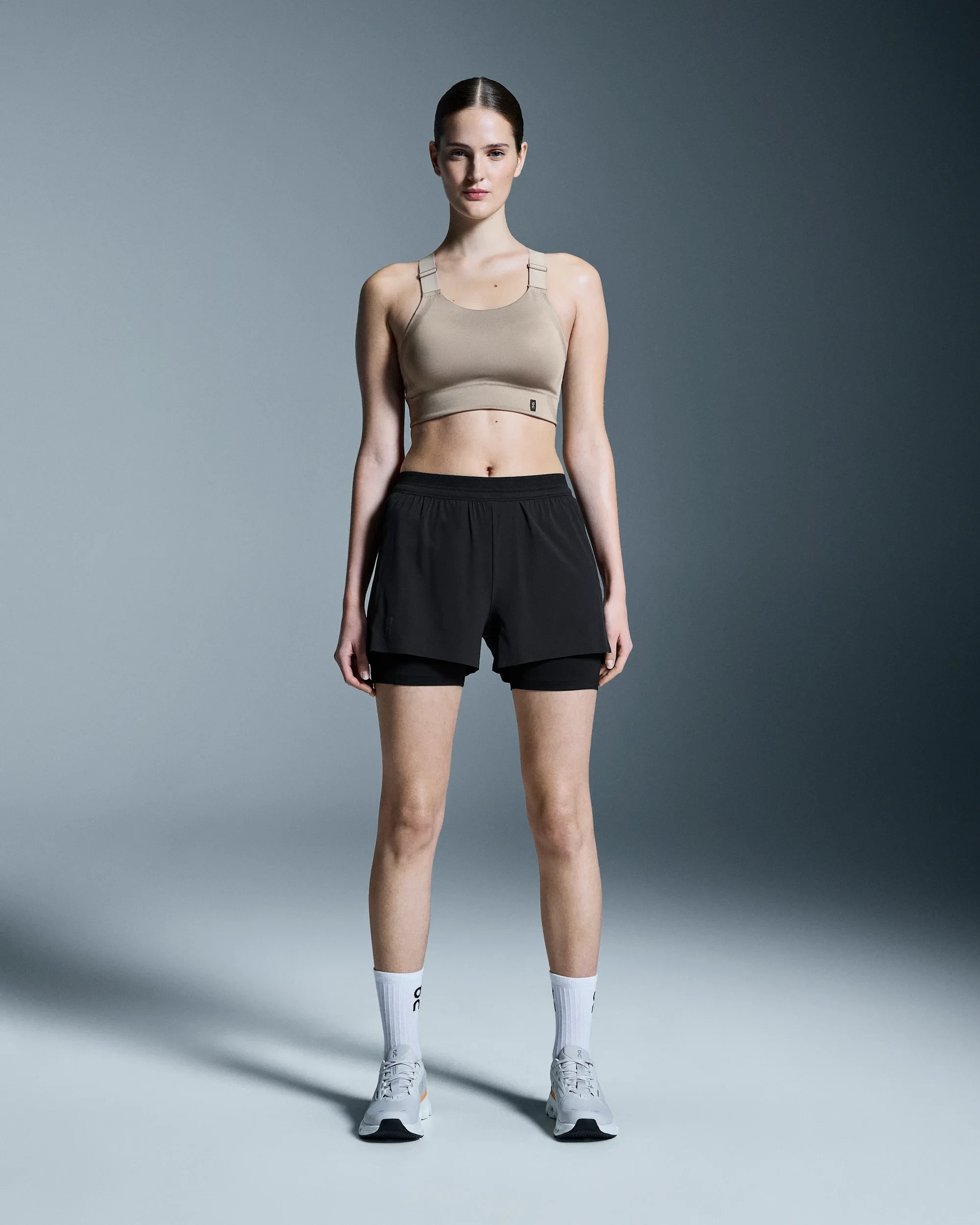1. Pantaloni scurți On 3" 2/1 Shorts W - negru | fit rapid