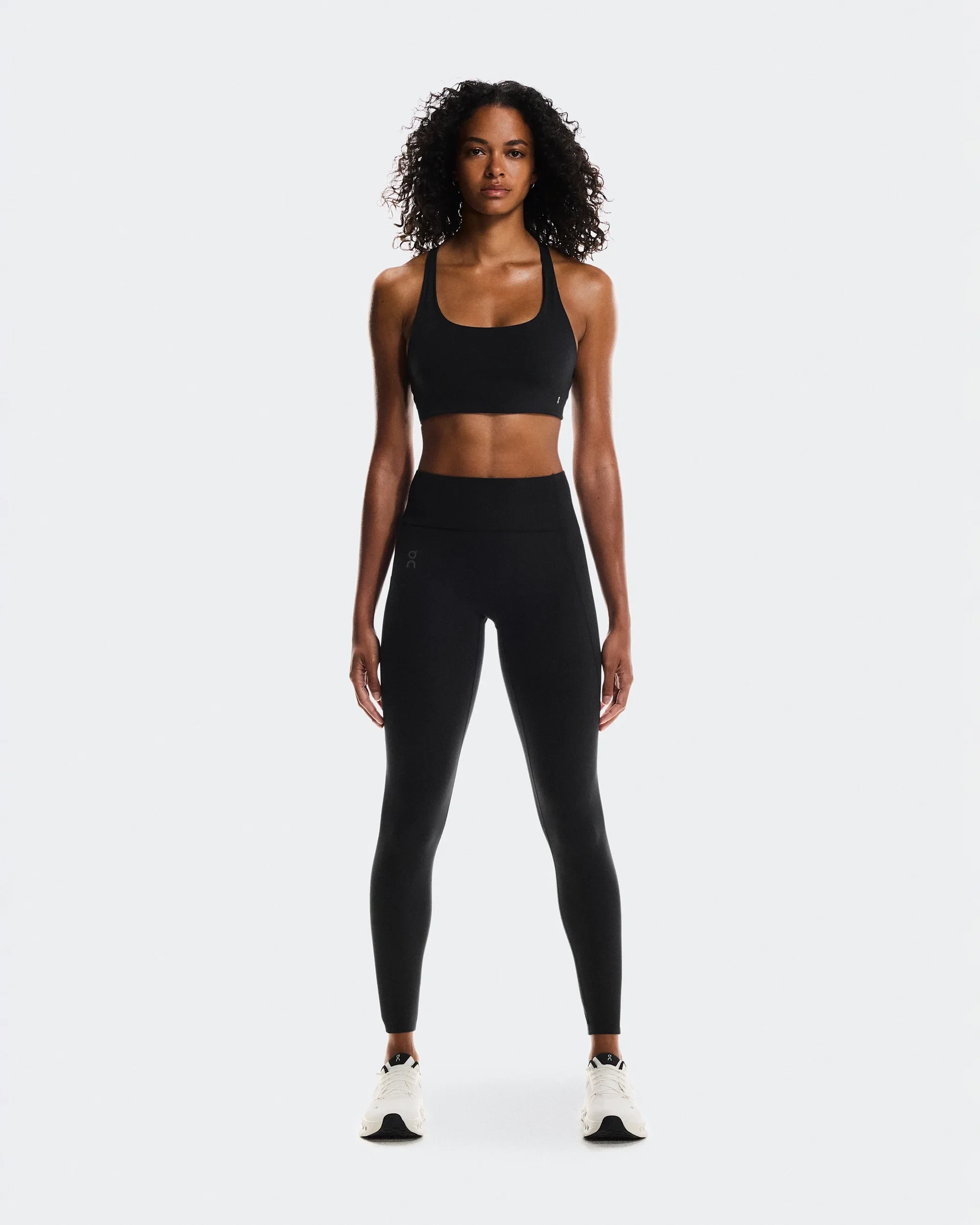 1. Colanți On Studio Tights - negru | confort all-day